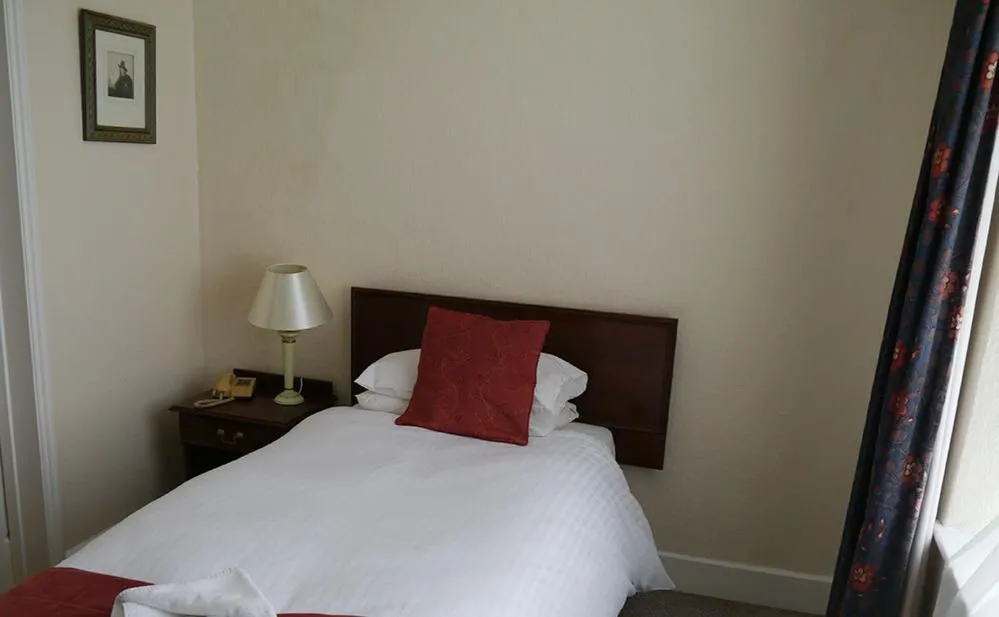 Photo of the whole room, Bed in The White Hart Hotel