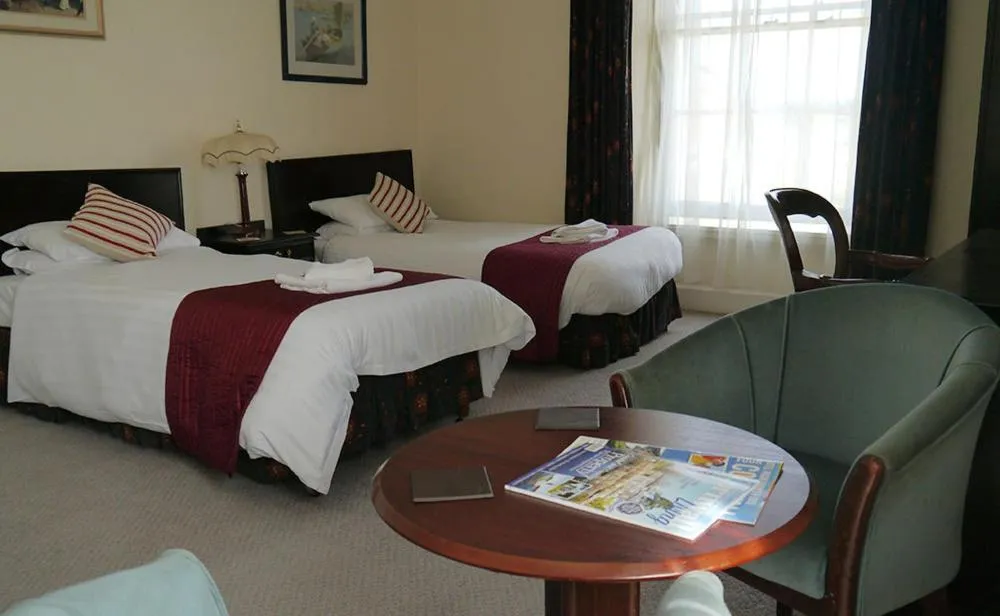 Photo of the whole room, Bed in The White Hart Hotel
