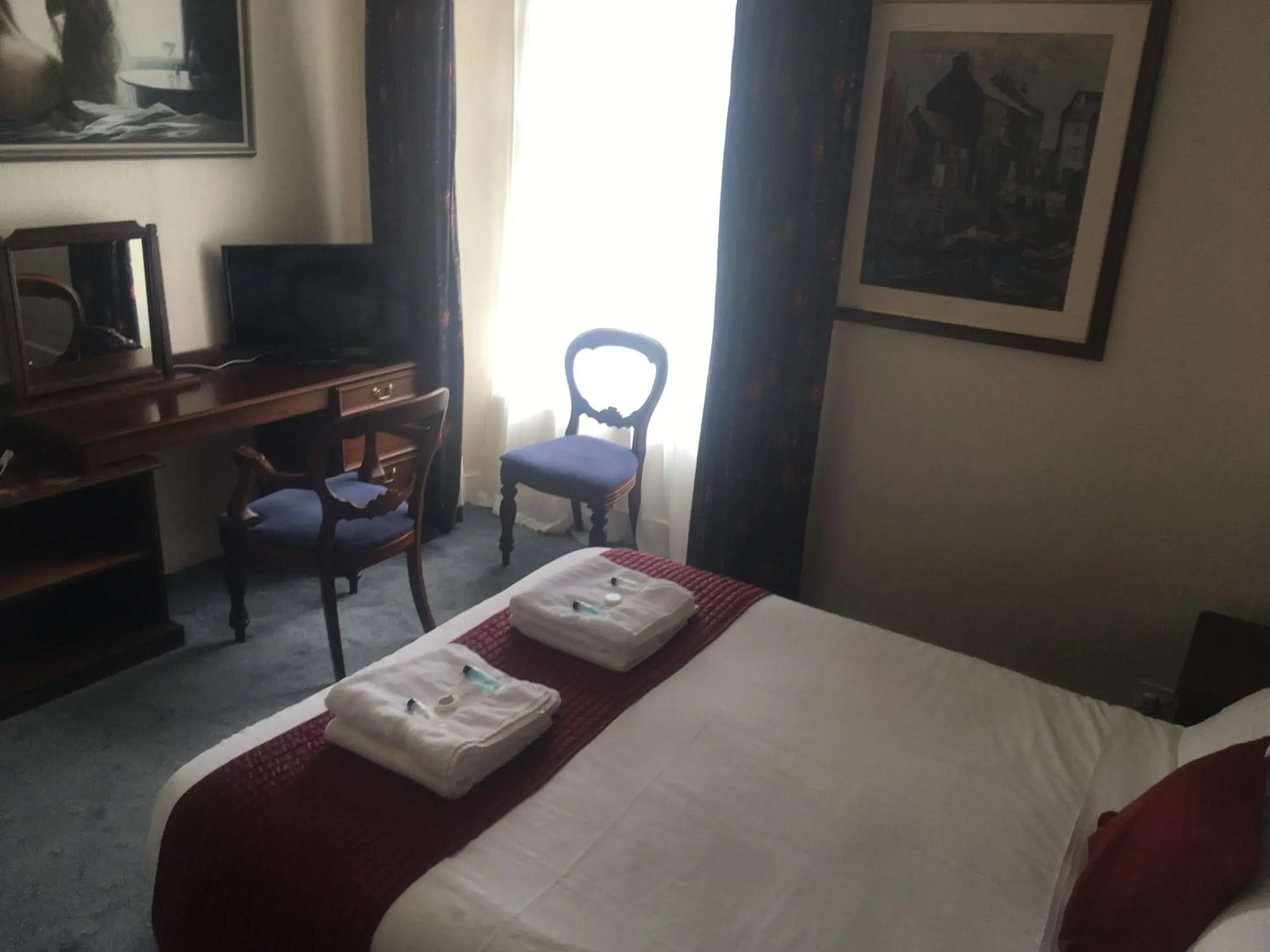 Bed in The White Hart Hotel Bed in The White Hart Hotel