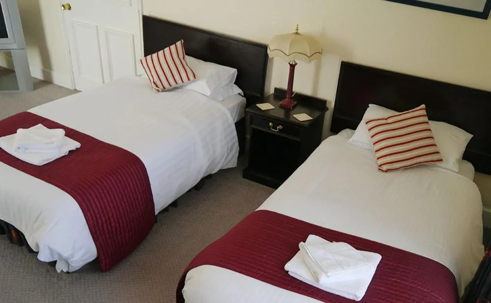 Photo of the whole room, Bed in The White Hart Hotel