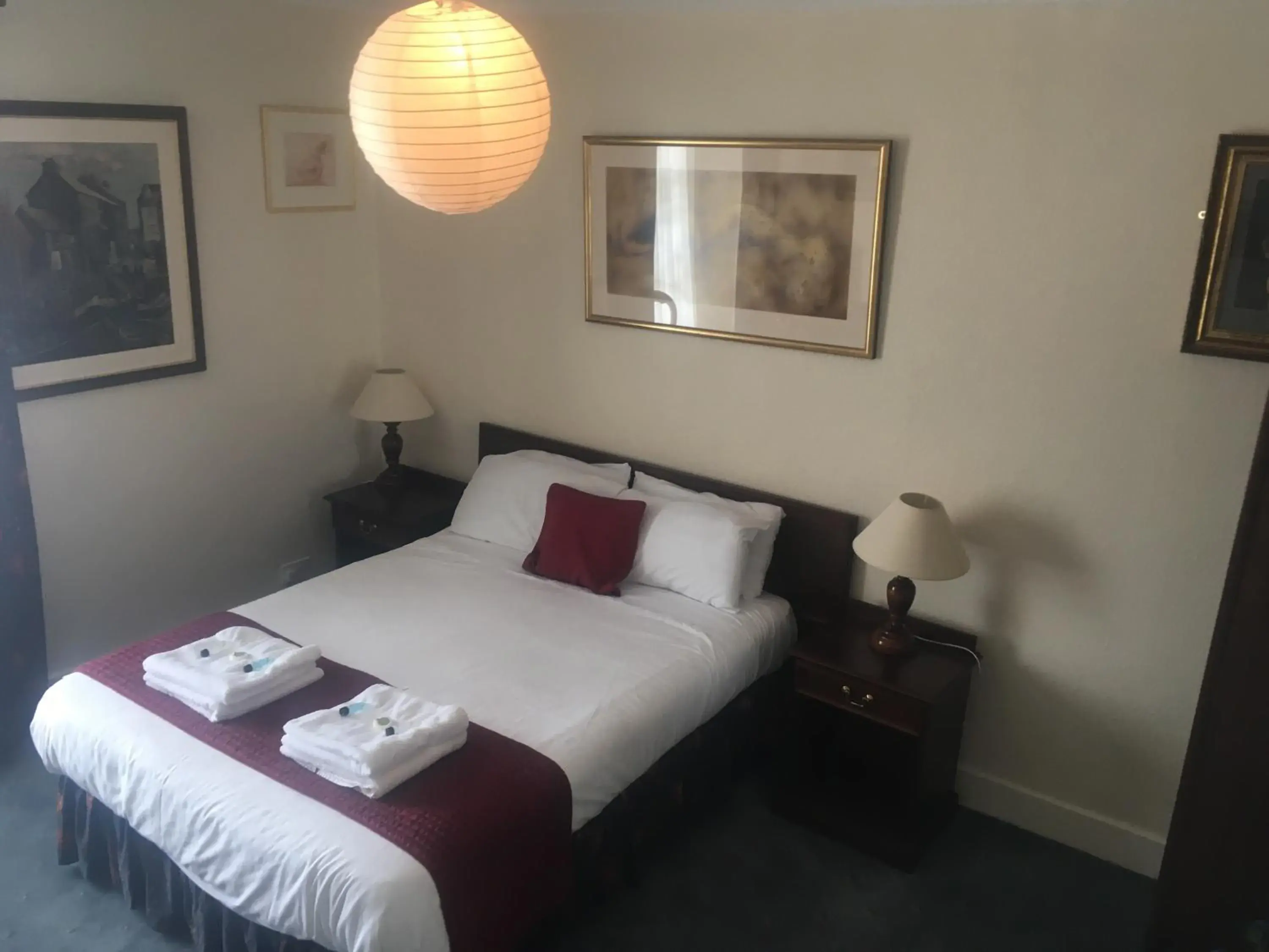 Bed in The White Hart Hotel Bed in The White Hart Hotel