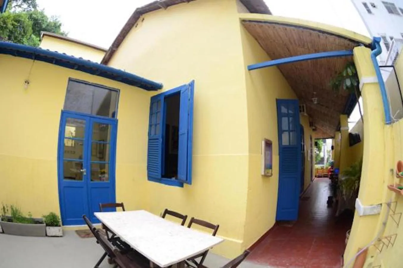 Balcony/Terrace in Brasileranza Hostel