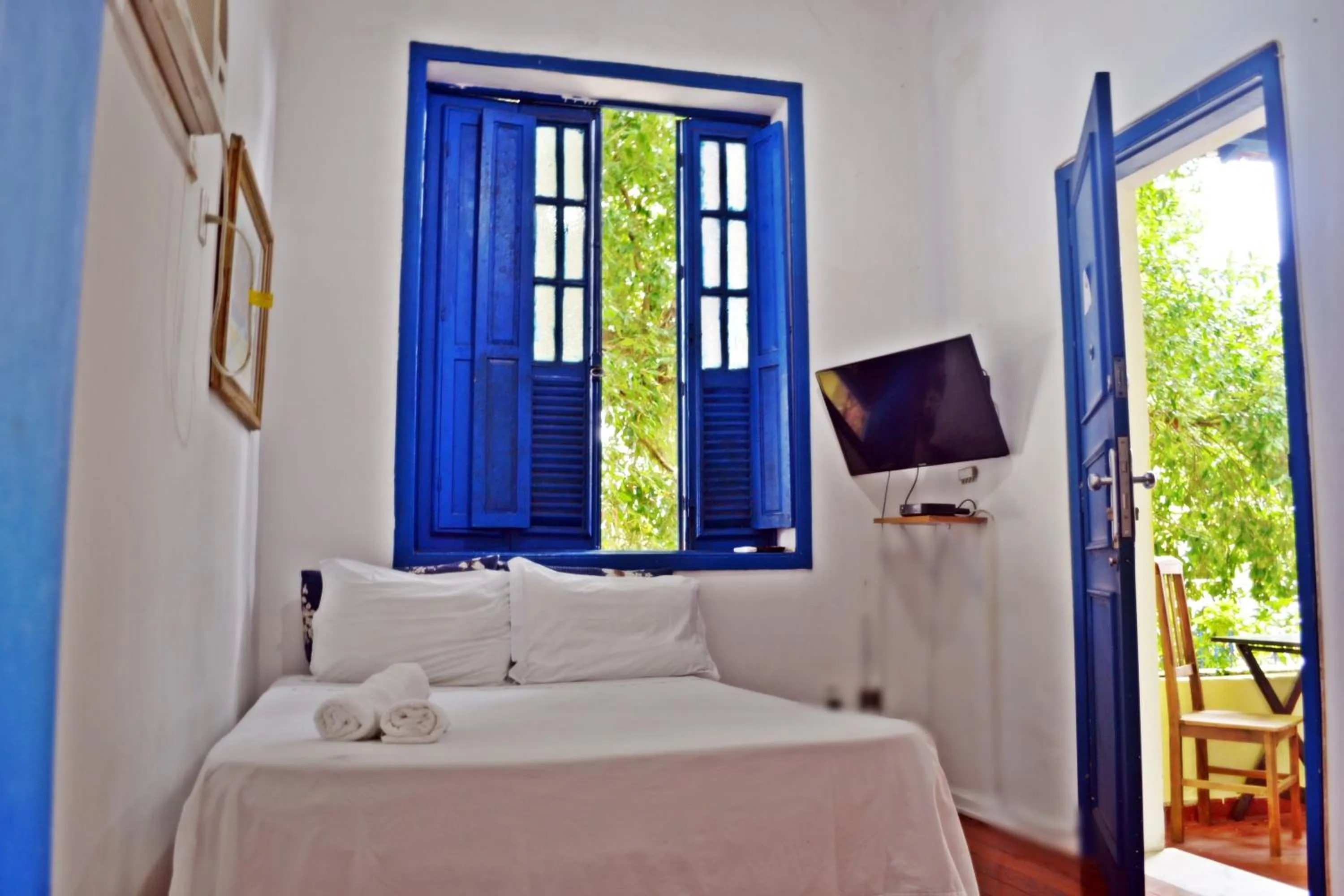 Bedroom, Bed in Brasileranza Hostel