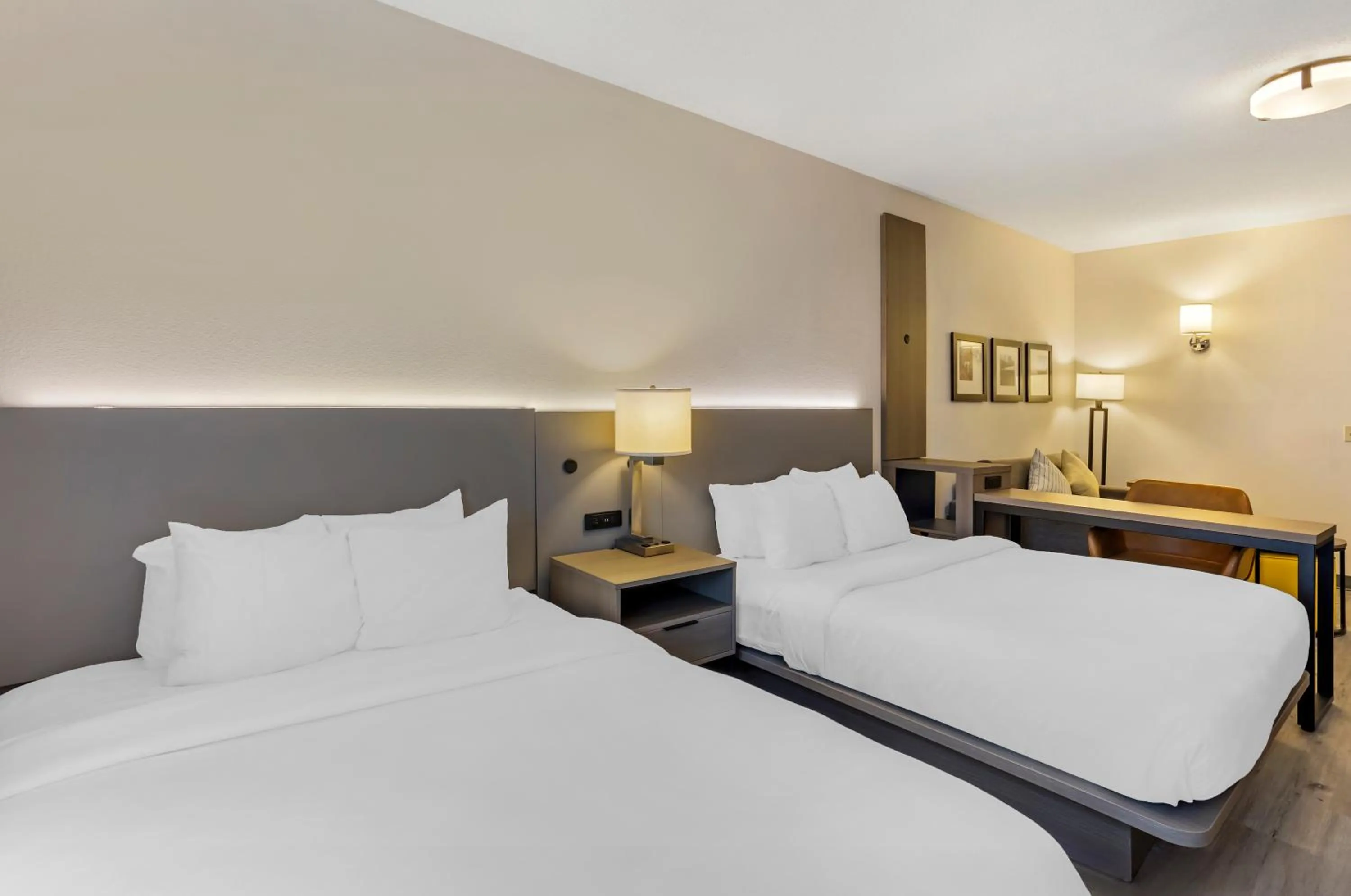 Bed in Comfort Inn & Suites Sayre