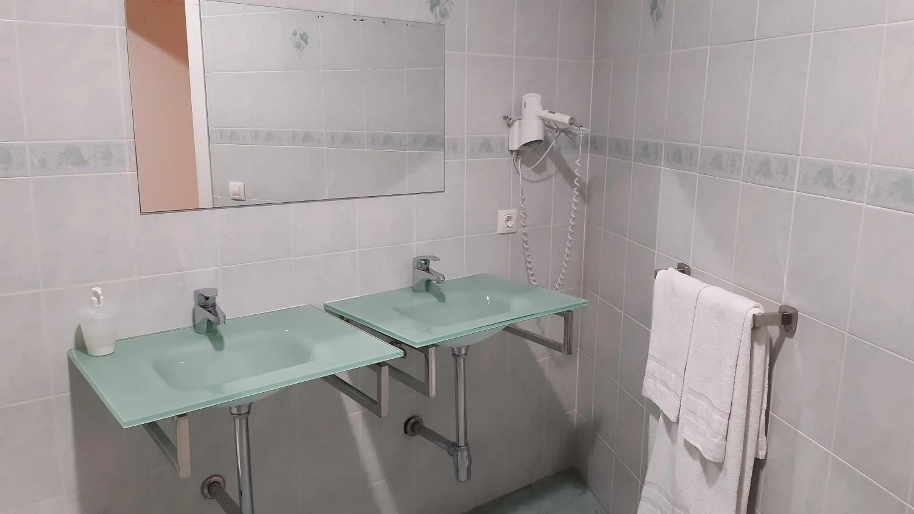 Bathroom in Hostal Petit Príncep