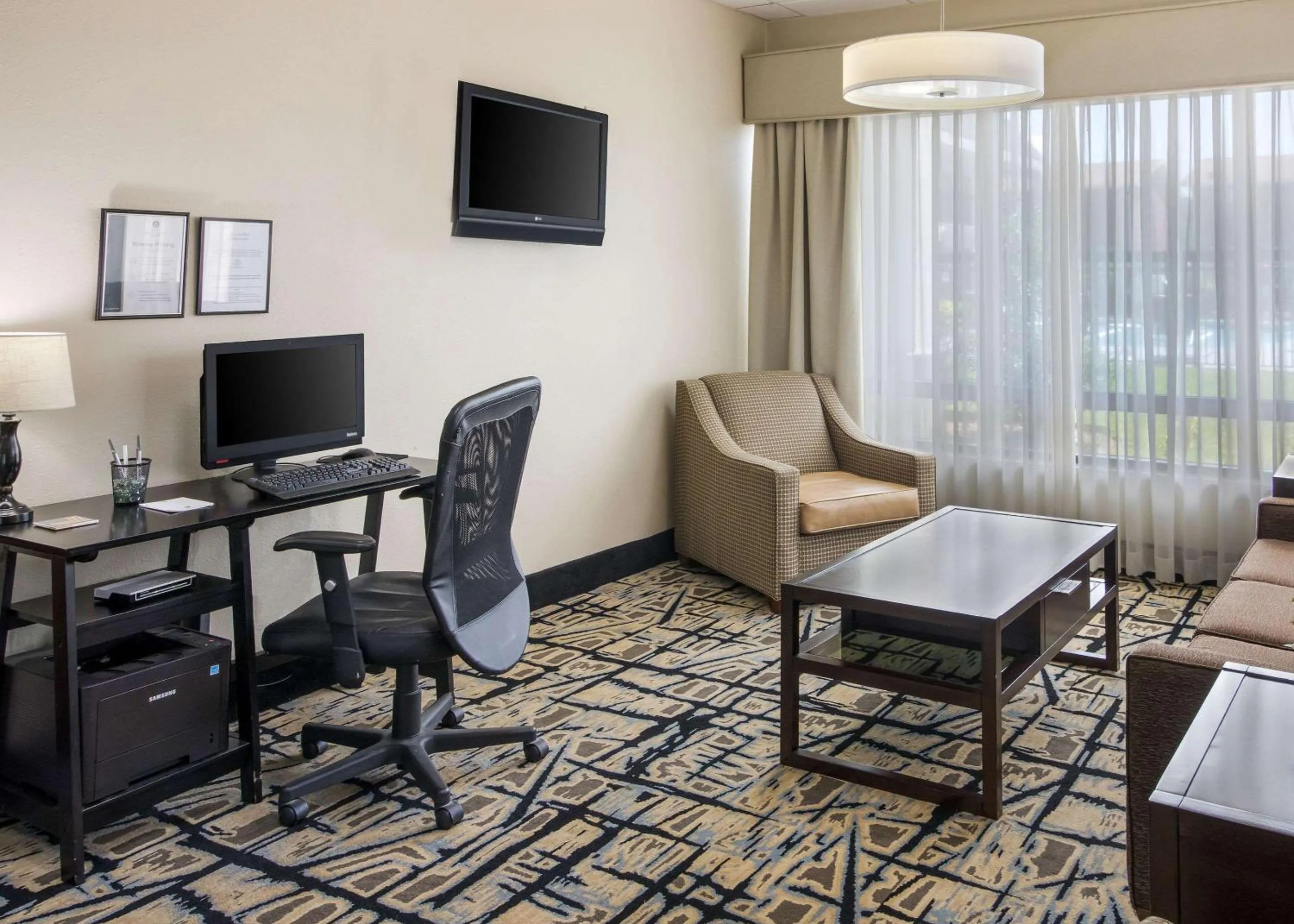 Business facilities in Clarion Inn Cleveland near University