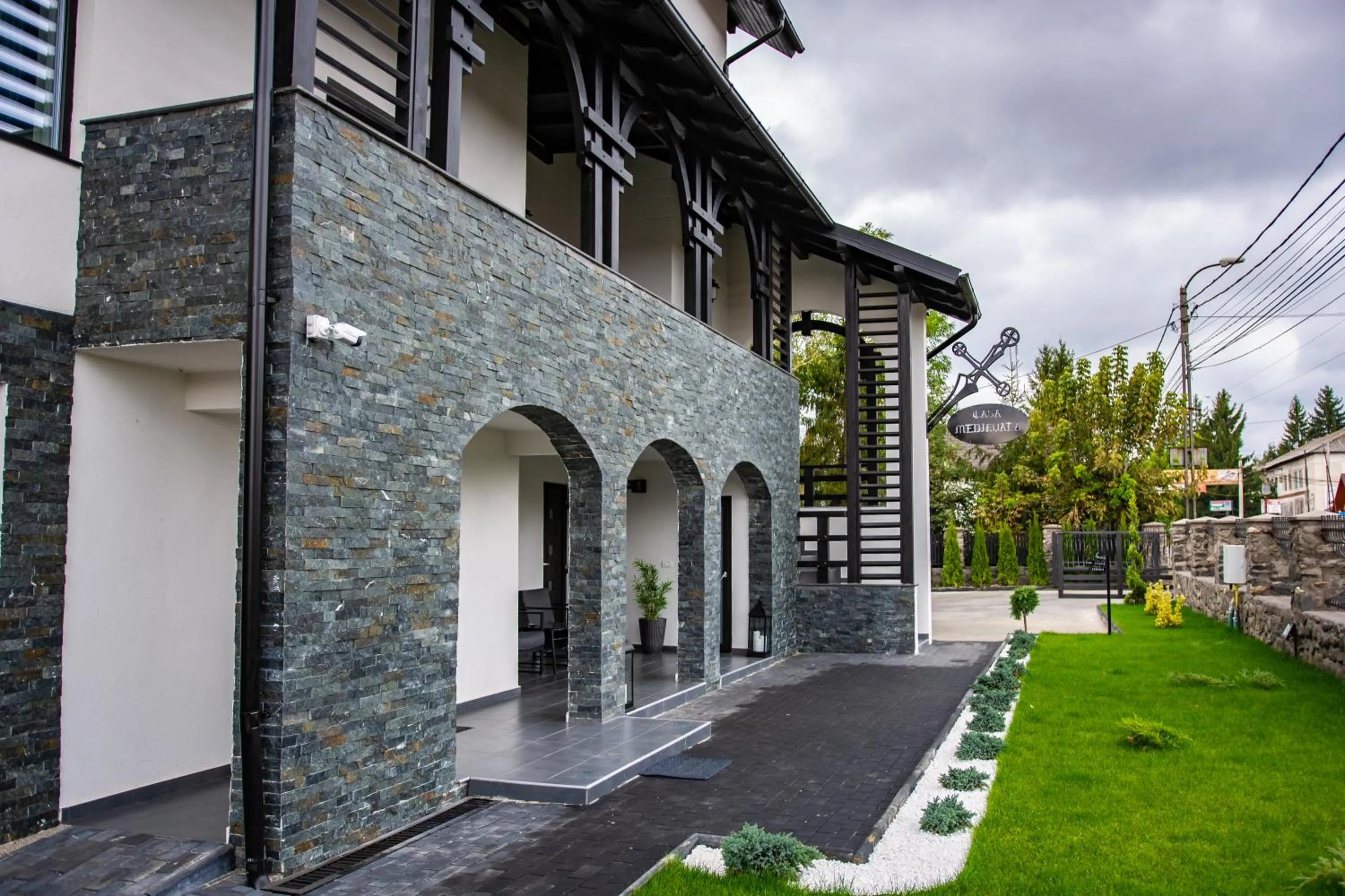 Property building in Boutique Hotel Casa Medievala