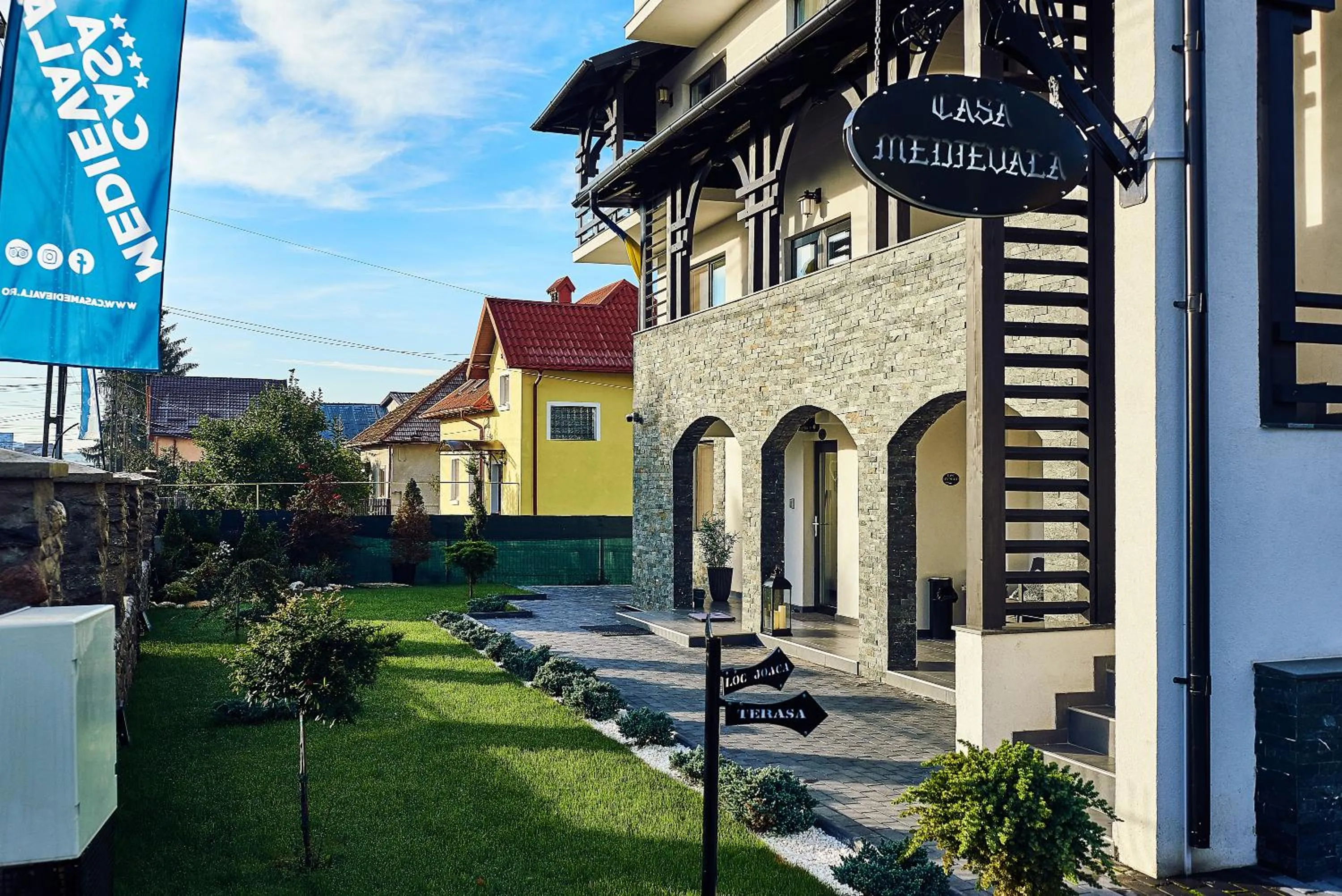 Property building in Boutique Hotel Casa Medievala