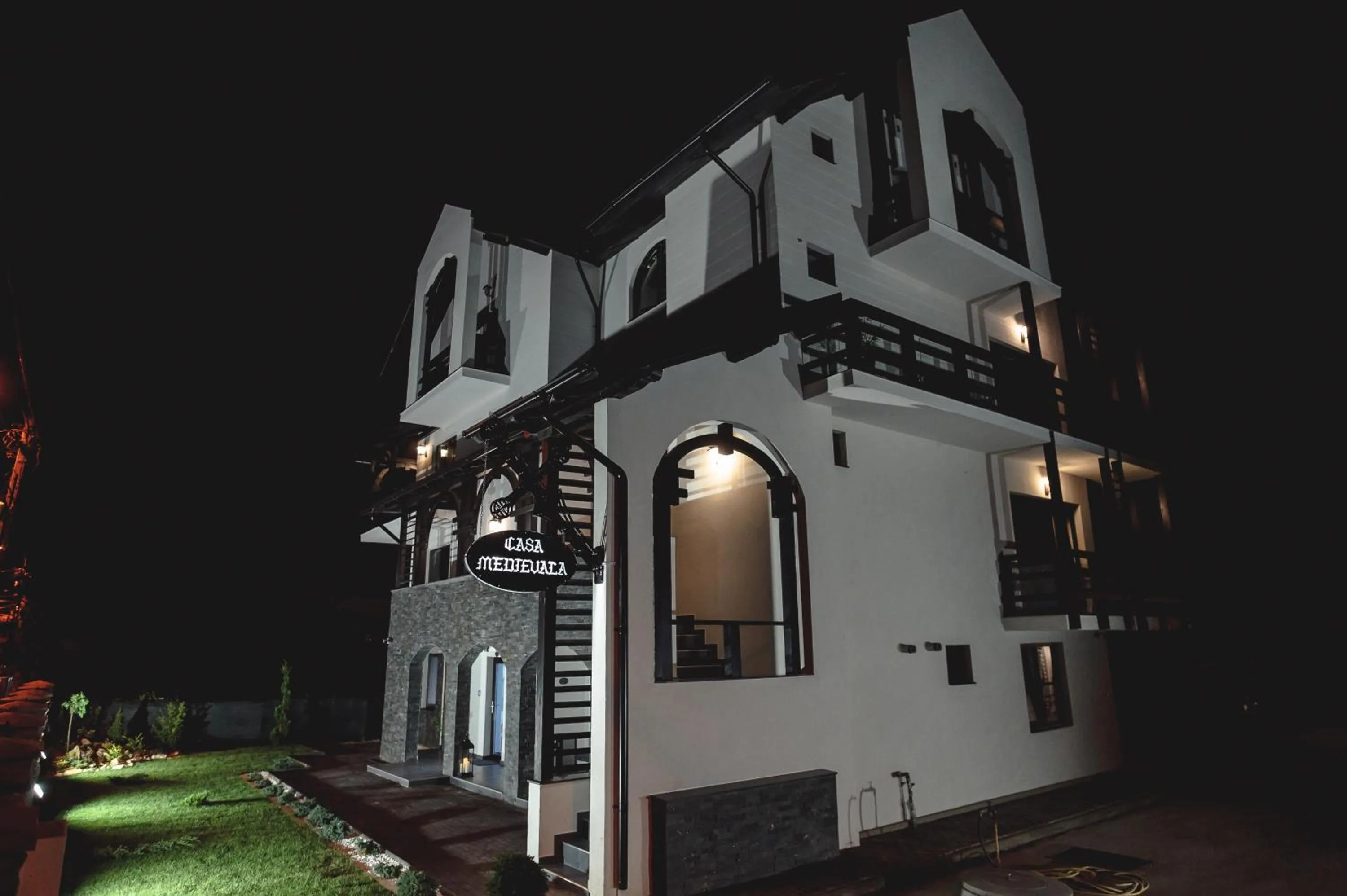 Property building in Boutique Hotel Casa Medievala