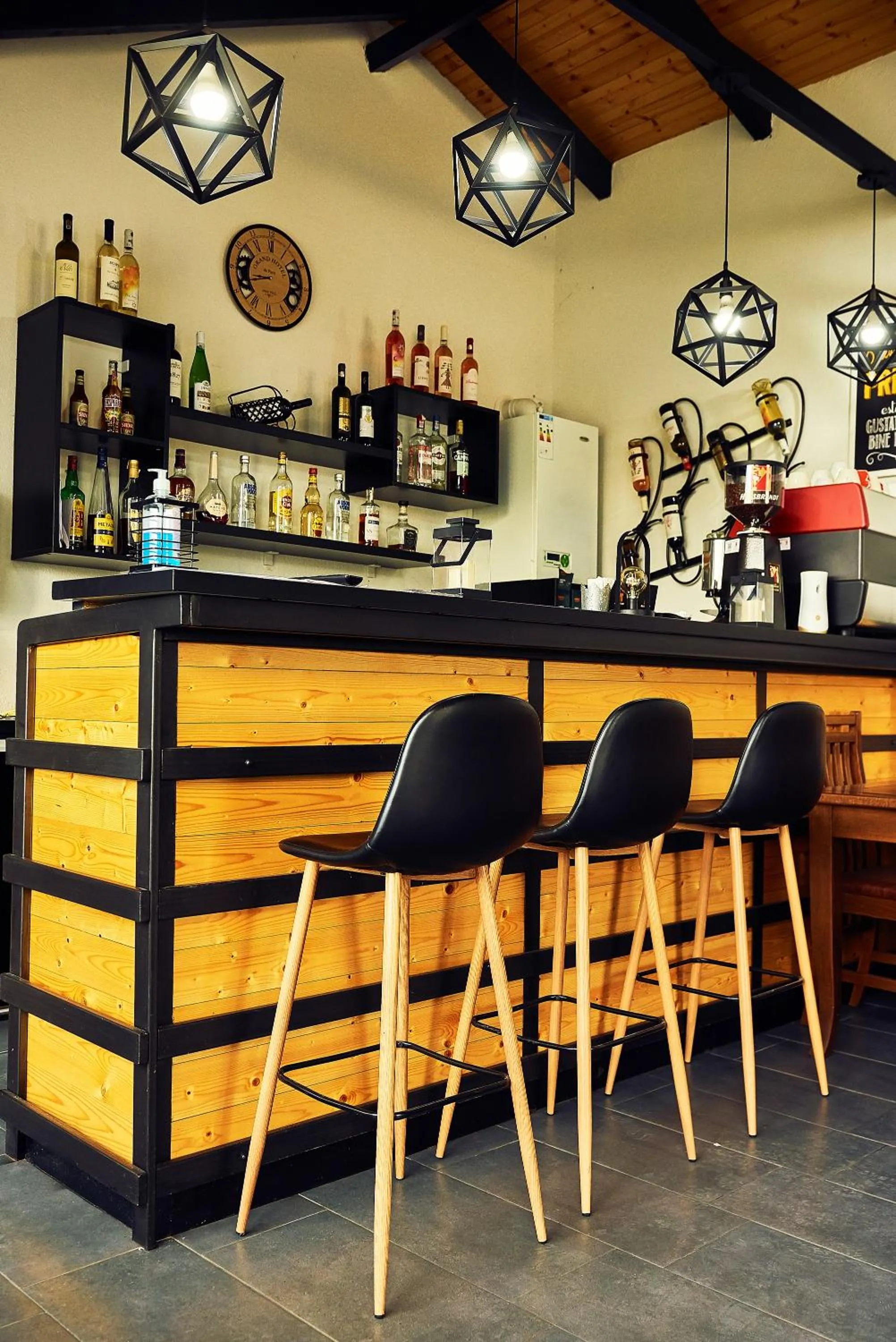 Lounge or bar in Boutique Hotel Casa Medievala