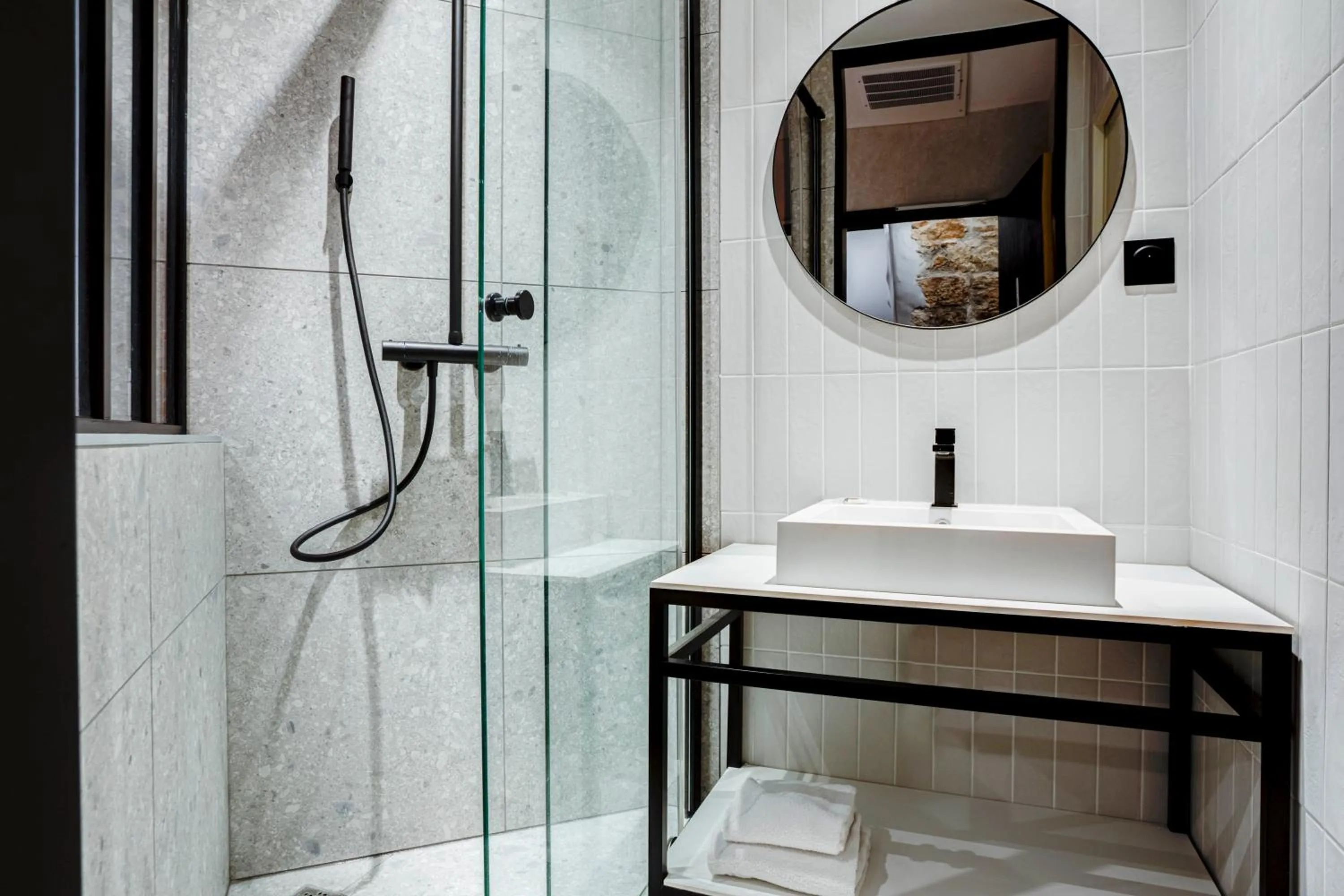 Shower in Republik Hotel