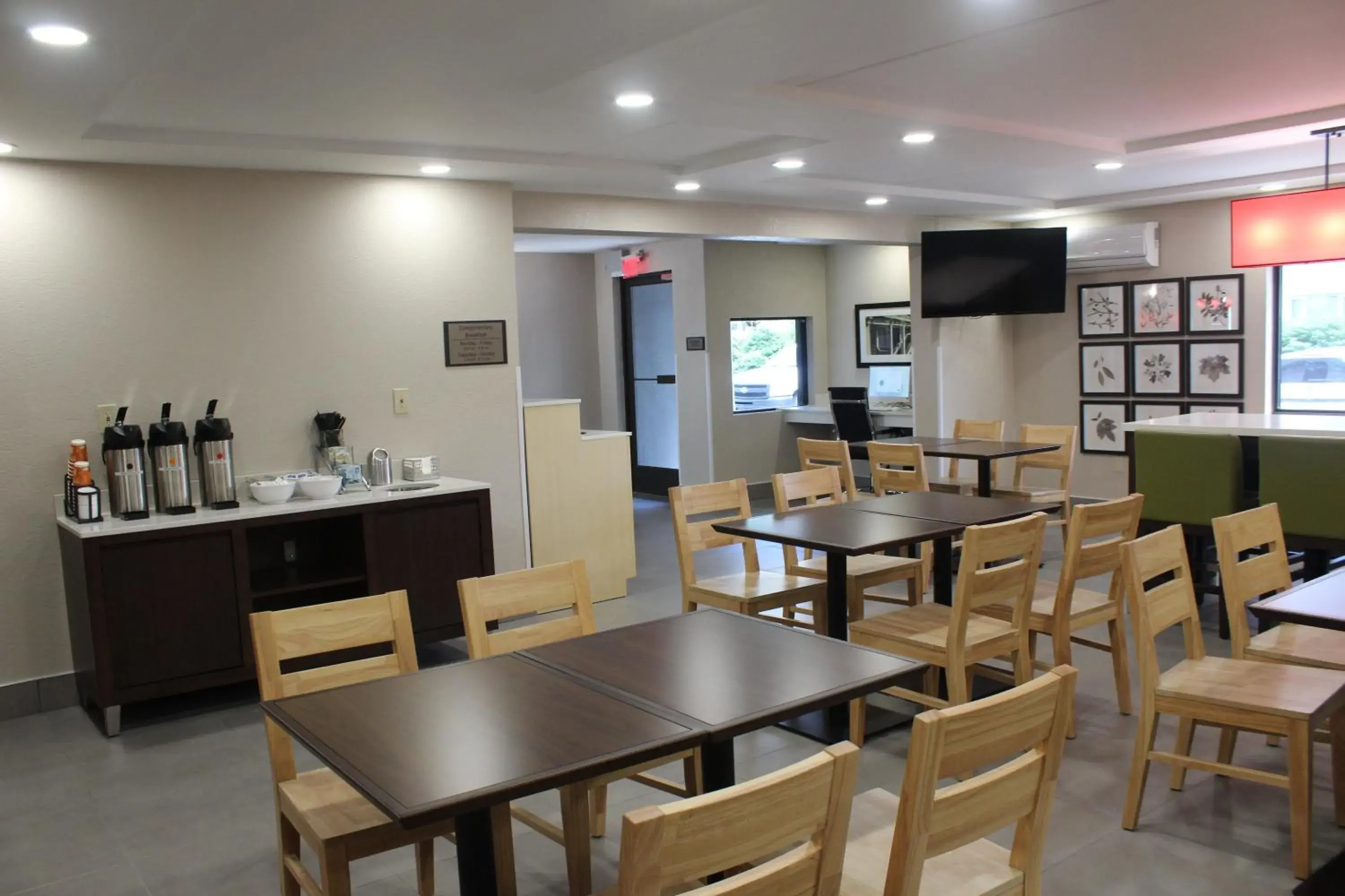 Restaurant/places to eat in Country Inn & Suites by Radisson, Dunbar - Charleston Restaurant/places to eat in Country Inn & Suites by Radisson, Dunbar - Charleston
