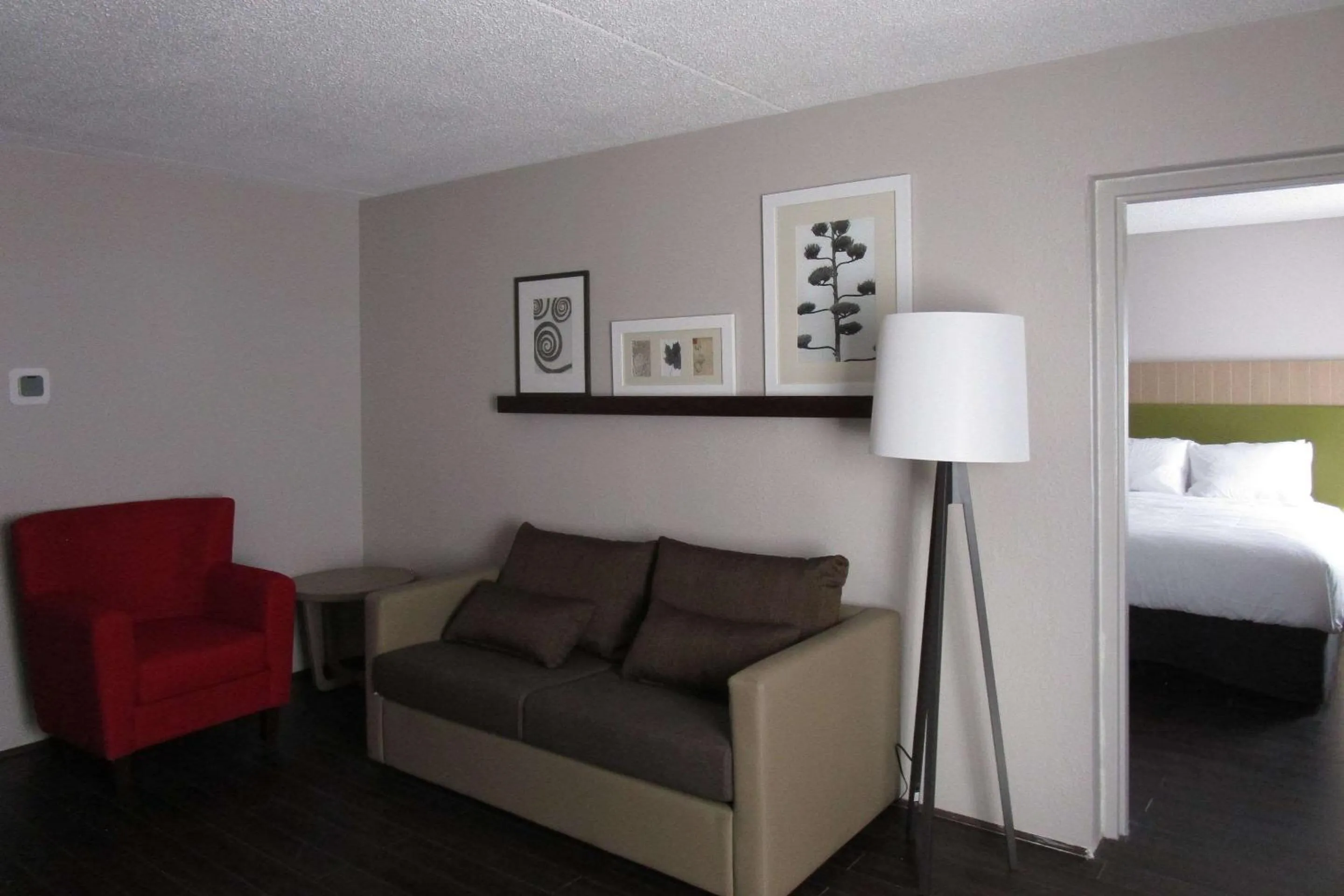 Bedroom, Bed in Country Inn & Suites by Radisson, Dunbar - Charleston