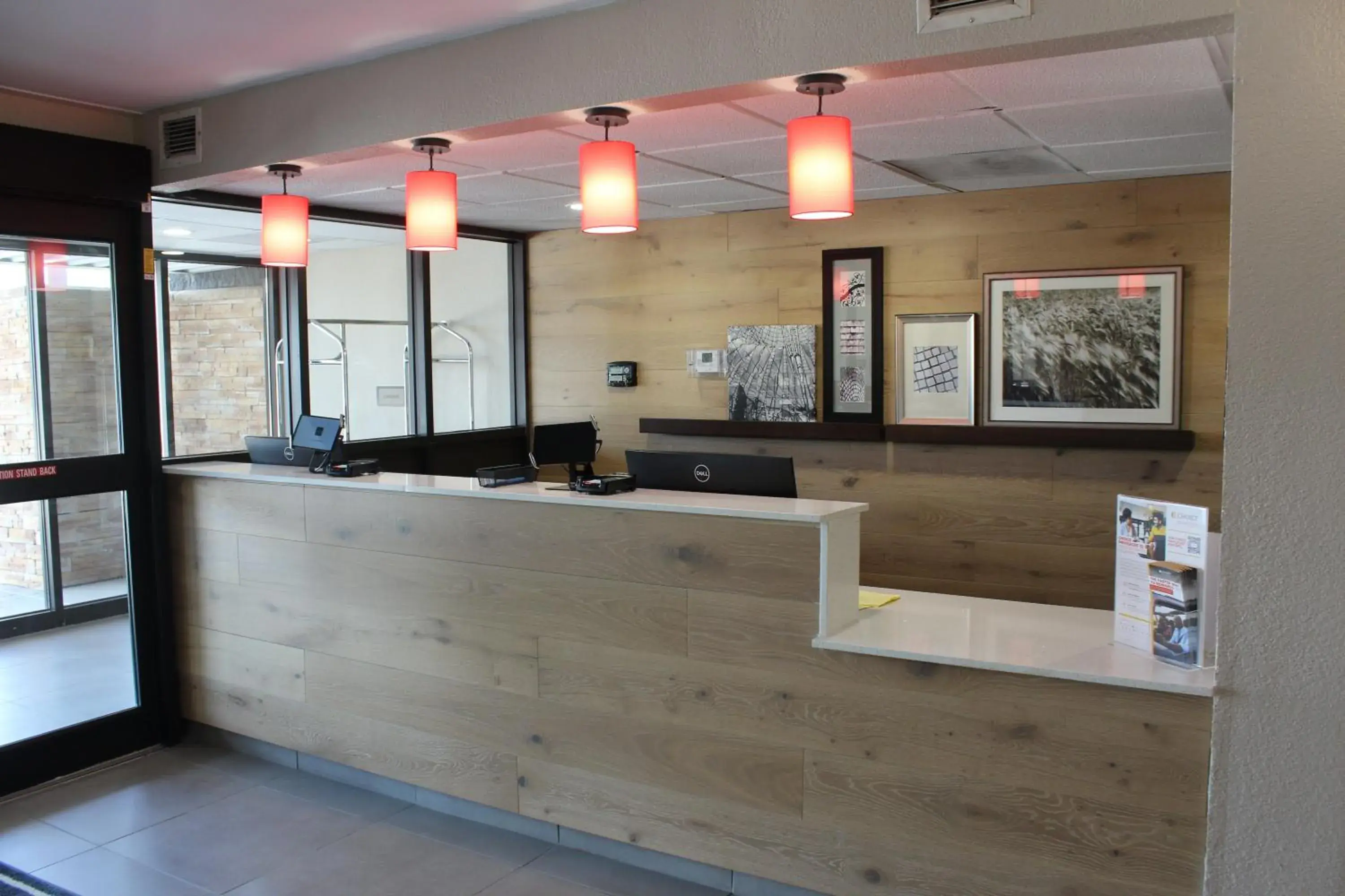 Lobby or reception in Country Inn & Suites by Radisson, Dunbar - Charleston Lobby or reception in Country Inn & Suites by Radisson, Dunbar - Charleston