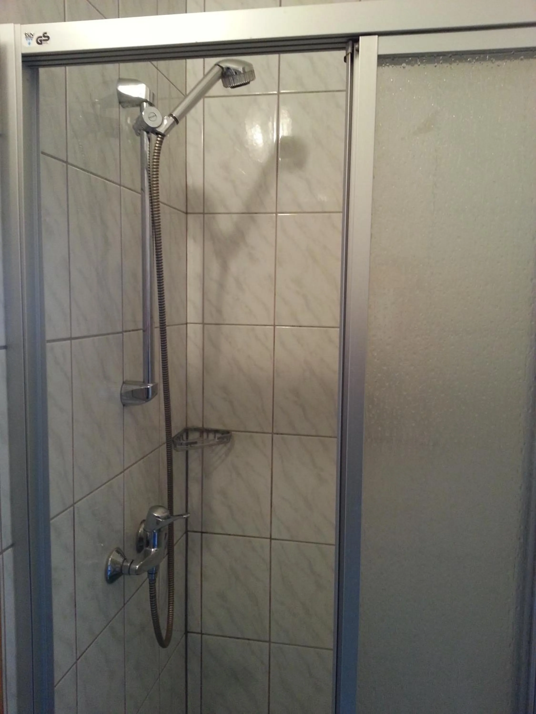 Shower in Hotel Dorfschenke