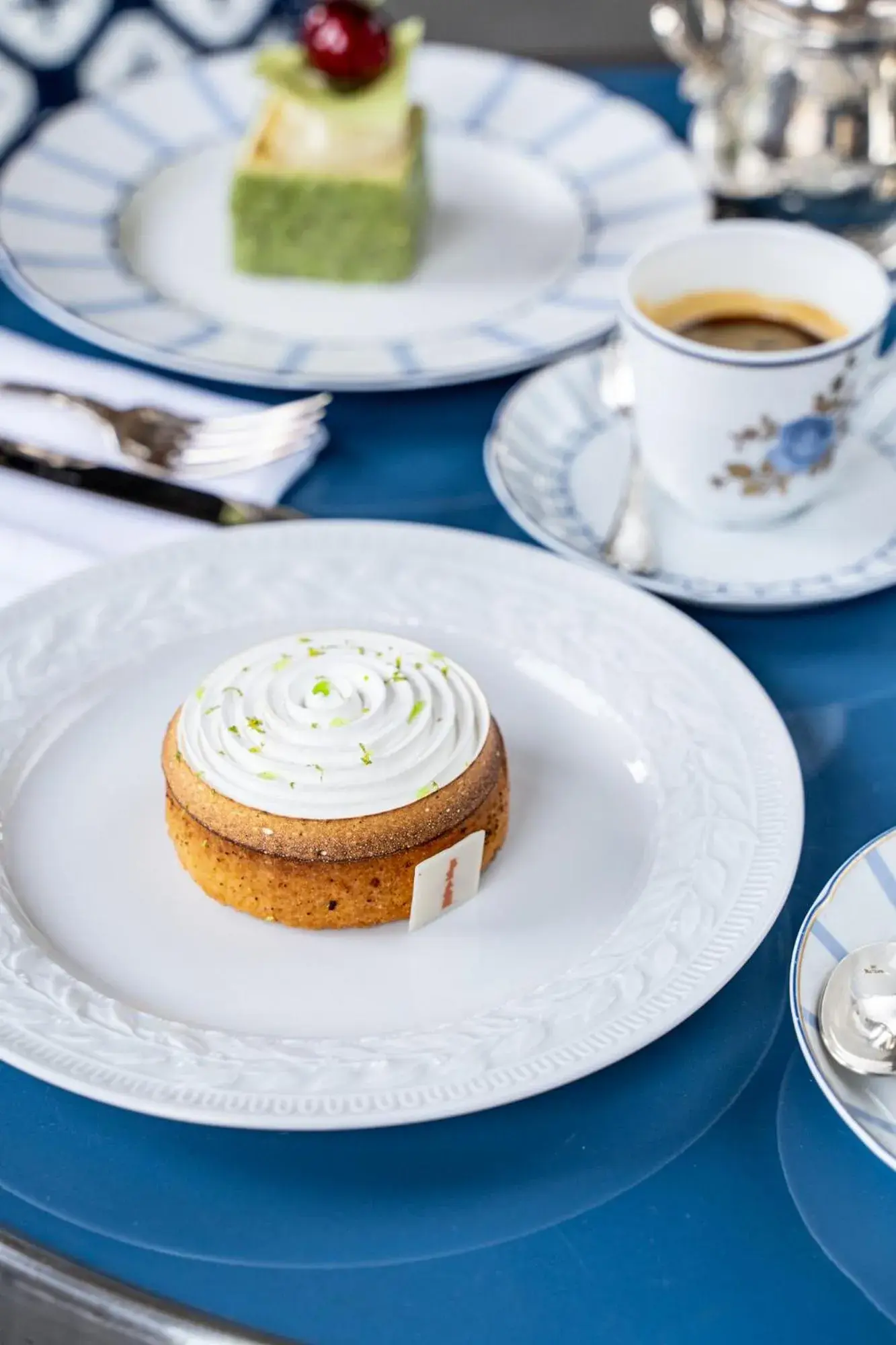 Restaurant/places to eat in Cour des Vosges - Evok Collection Restaurant/places to eat in Cour des Vosges - Evok Collection