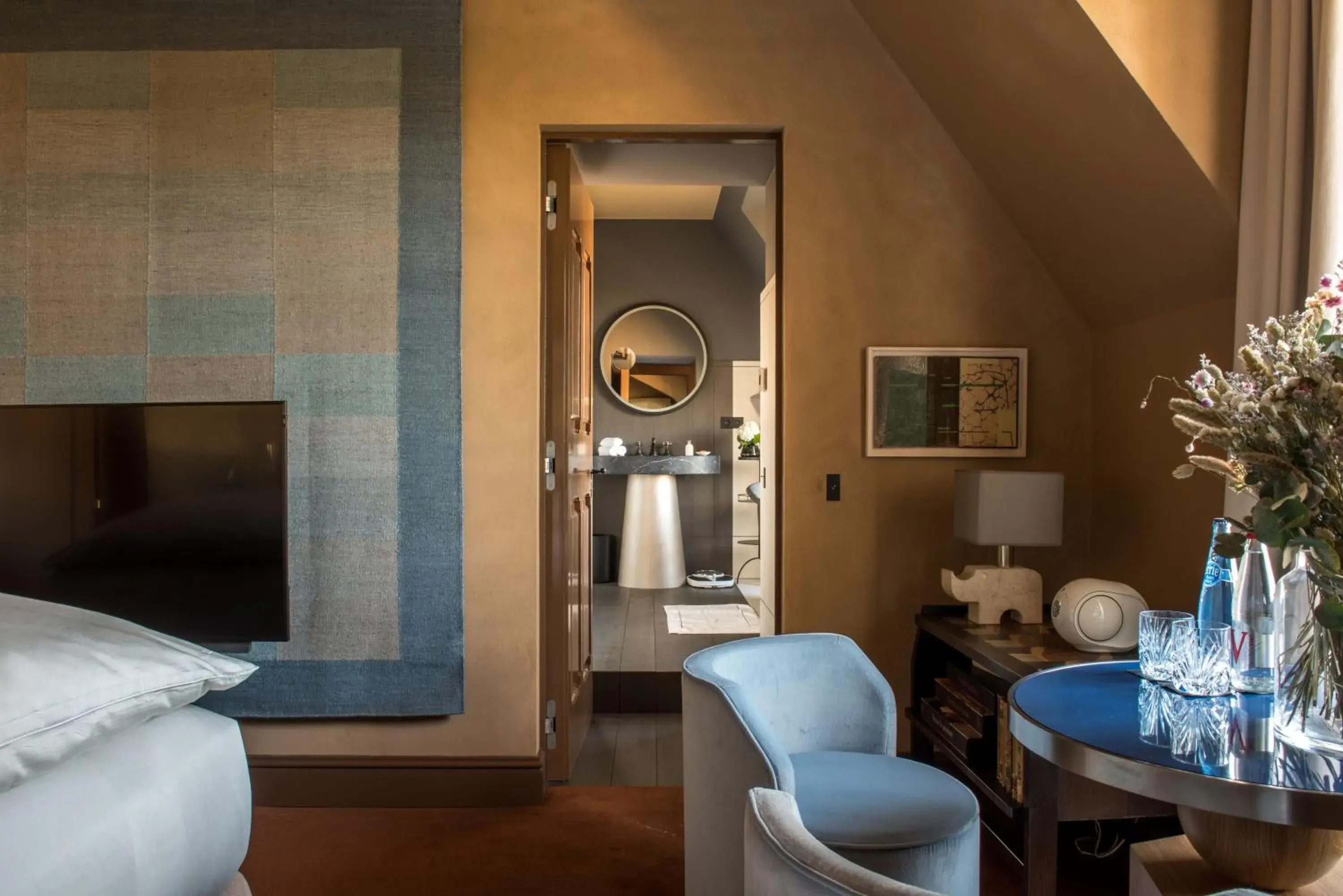 Bed in Cour des Vosges - Evok Collection Bed in Cour des Vosges - Evok Collection