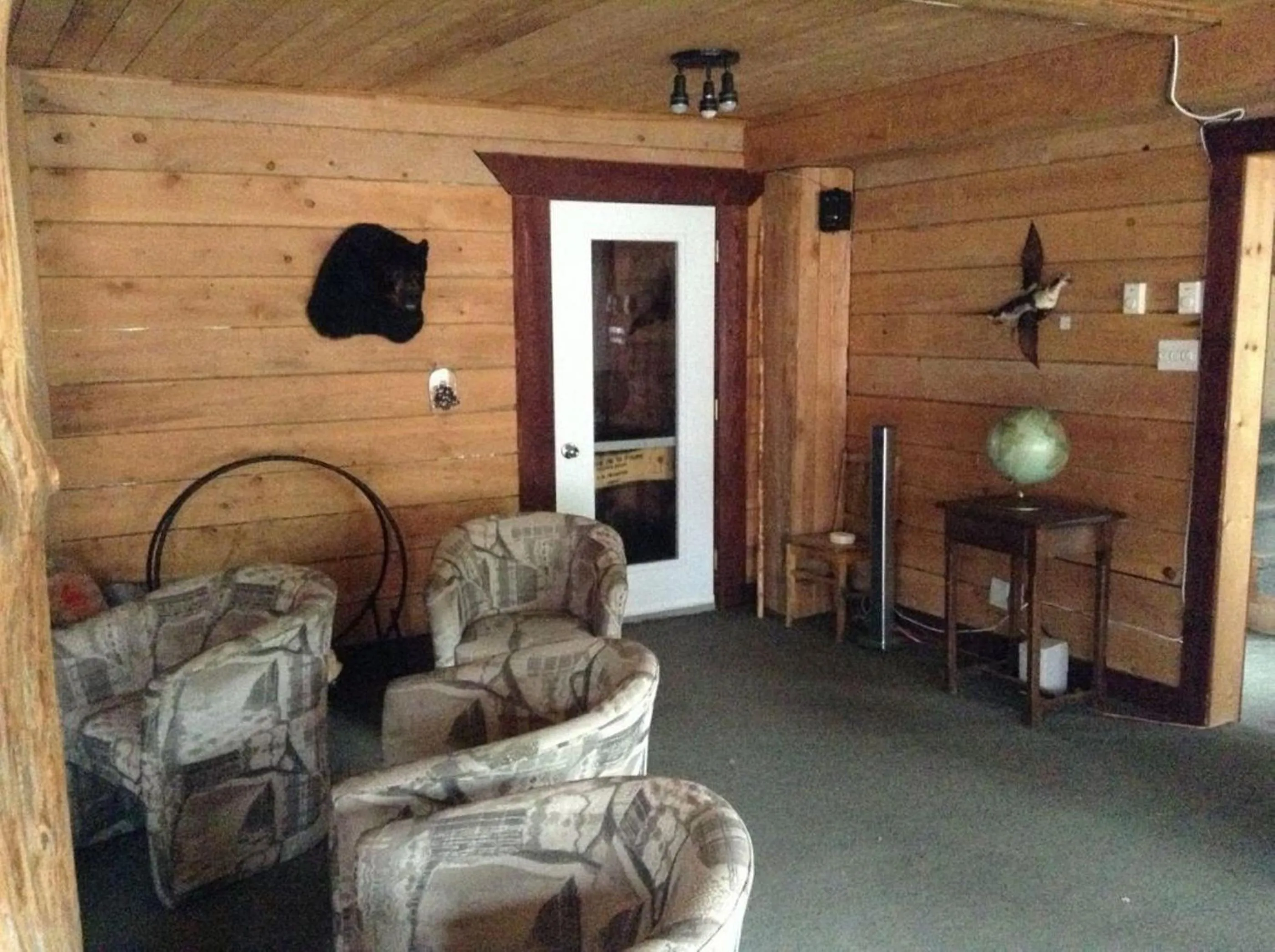 Decorative detail in L'Auberge Refuge du Trappeur