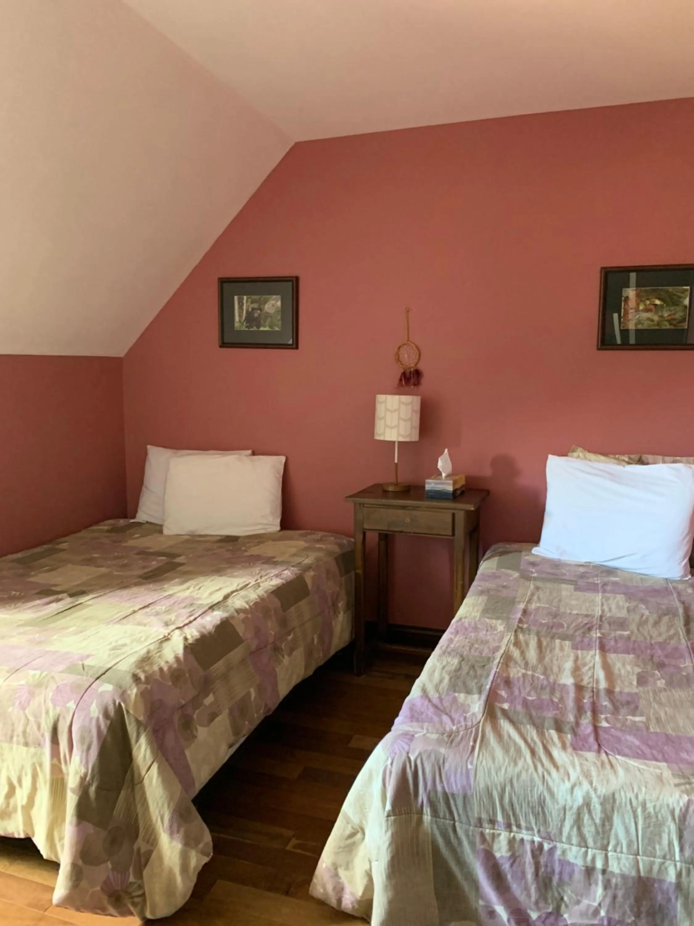 Bedroom, Bed in L'Auberge Refuge du Trappeur