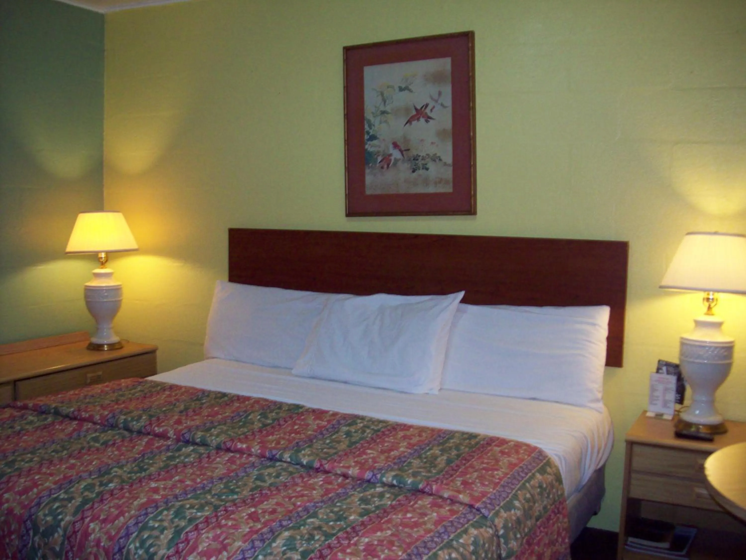 Bedroom, Bed in Budget Inn Sanderson