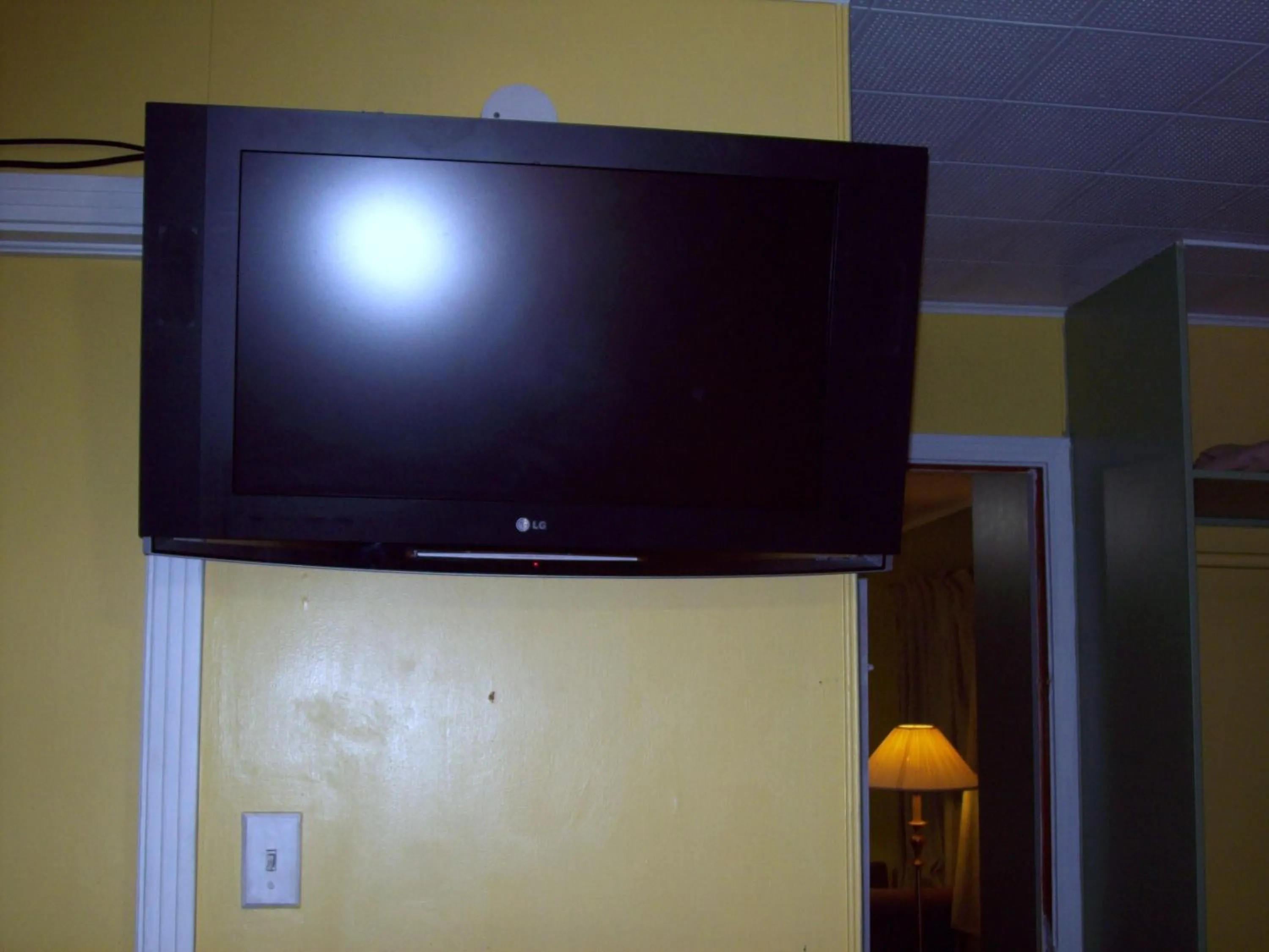 TV and multimedia in Budget Inn Sanderson