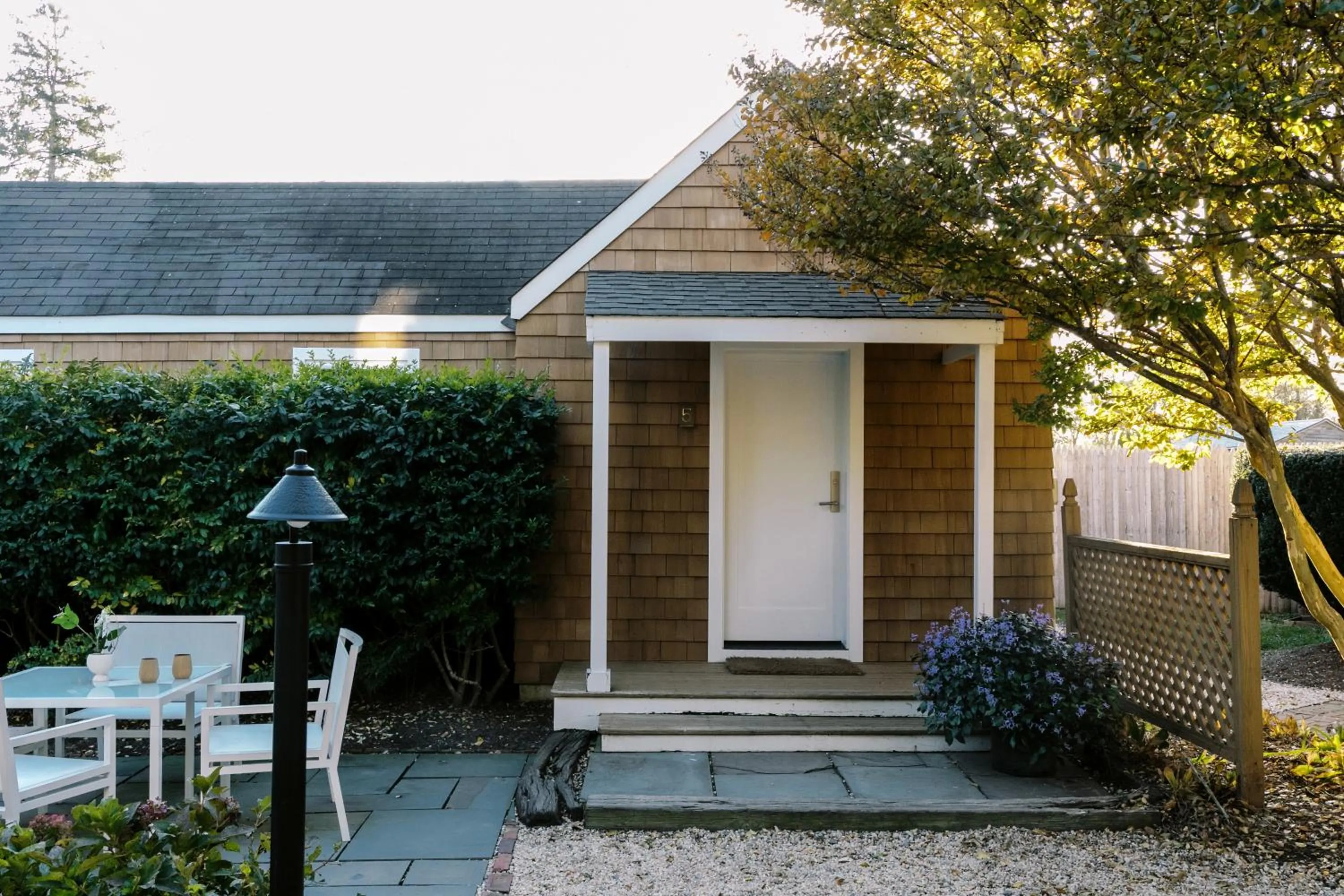 Facade/entrance in The Roundtree, Amagansett
