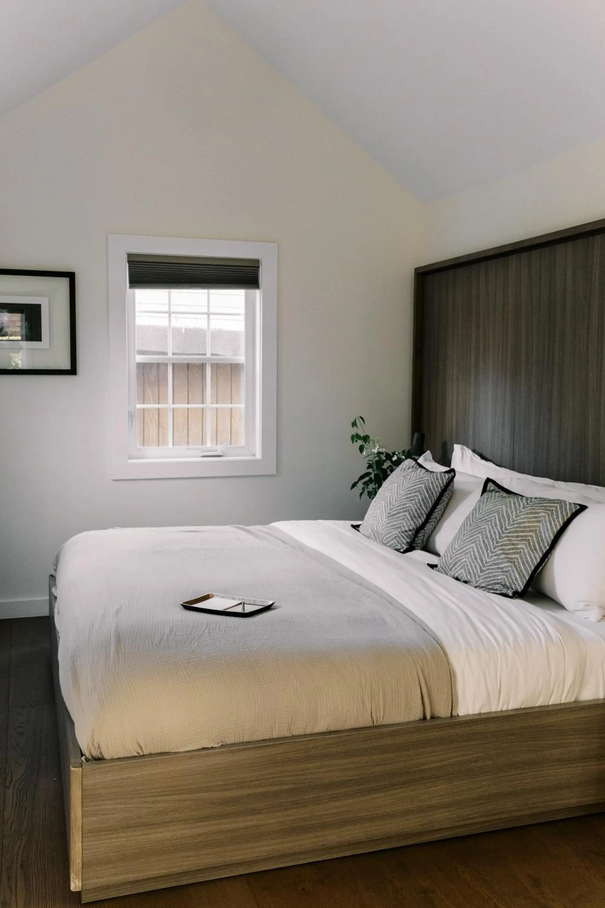 Bedroom, Bed in The Roundtree, Amagansett