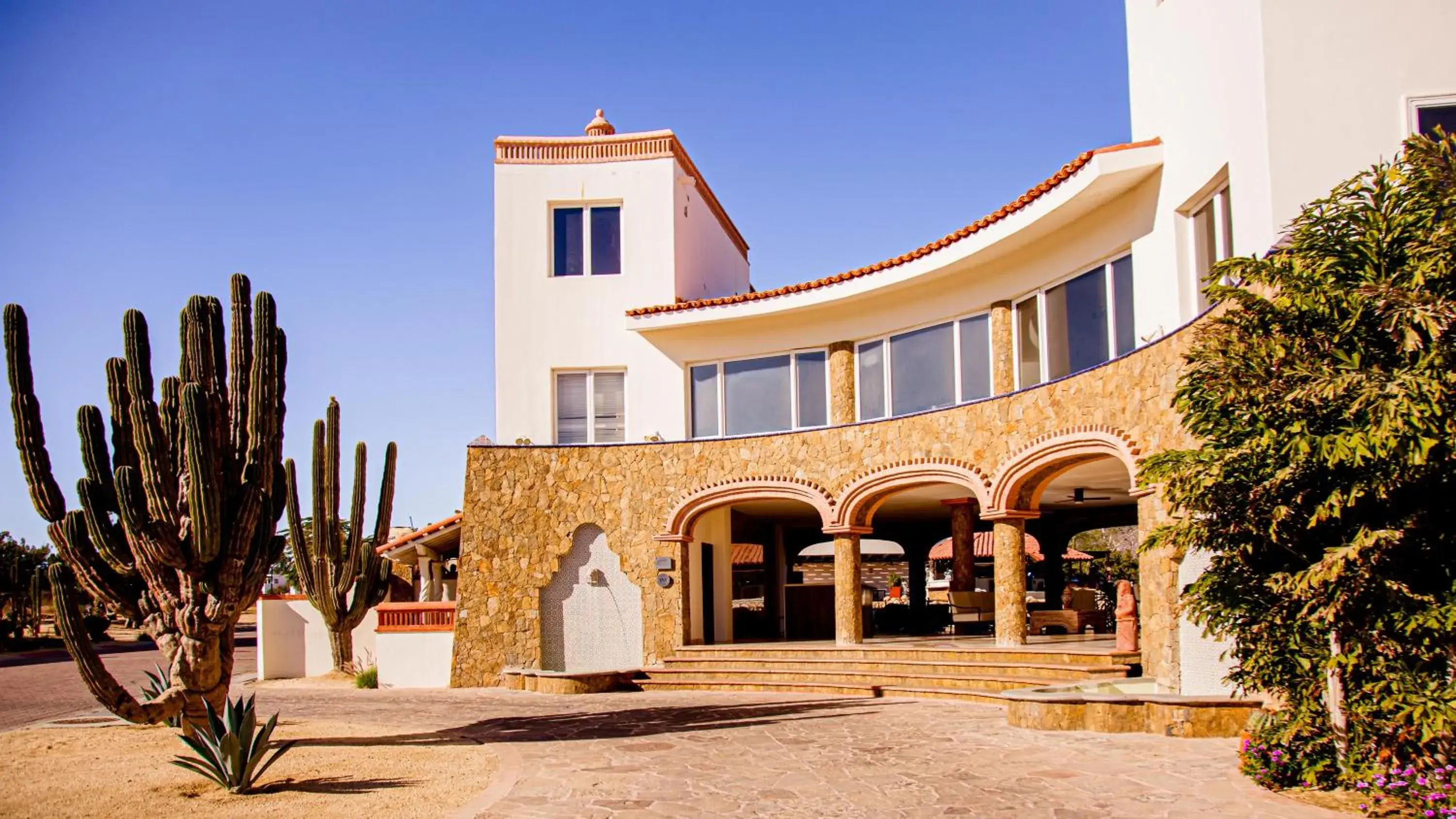 Property building in Los Cabos Golf Resort, Trademark Collection by Wyndham Property building in Los Cabos Golf Resort, Trademark Collection by Wyndham