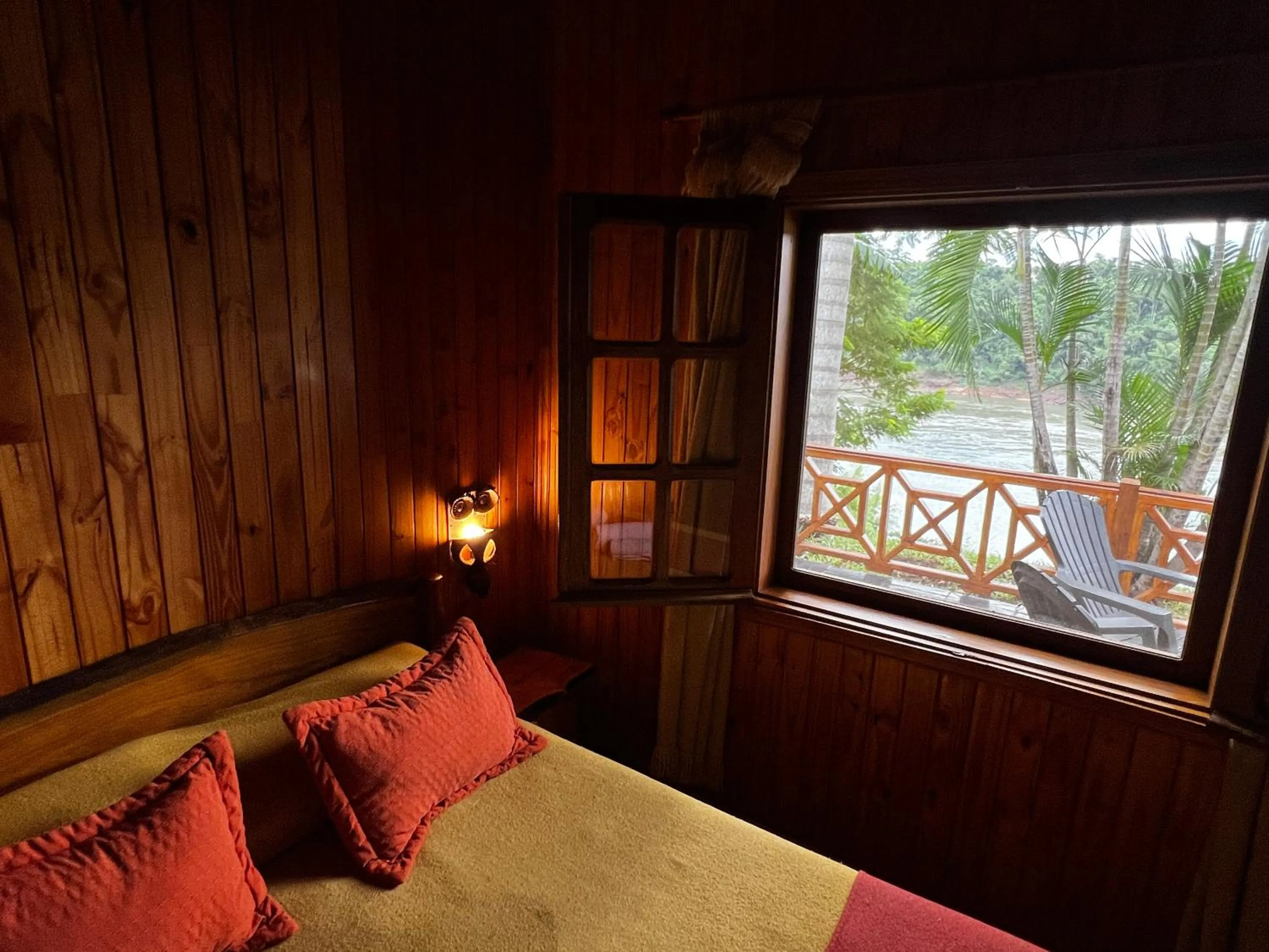 Photo of the whole room, Bed in Costa del Sol Iguazú