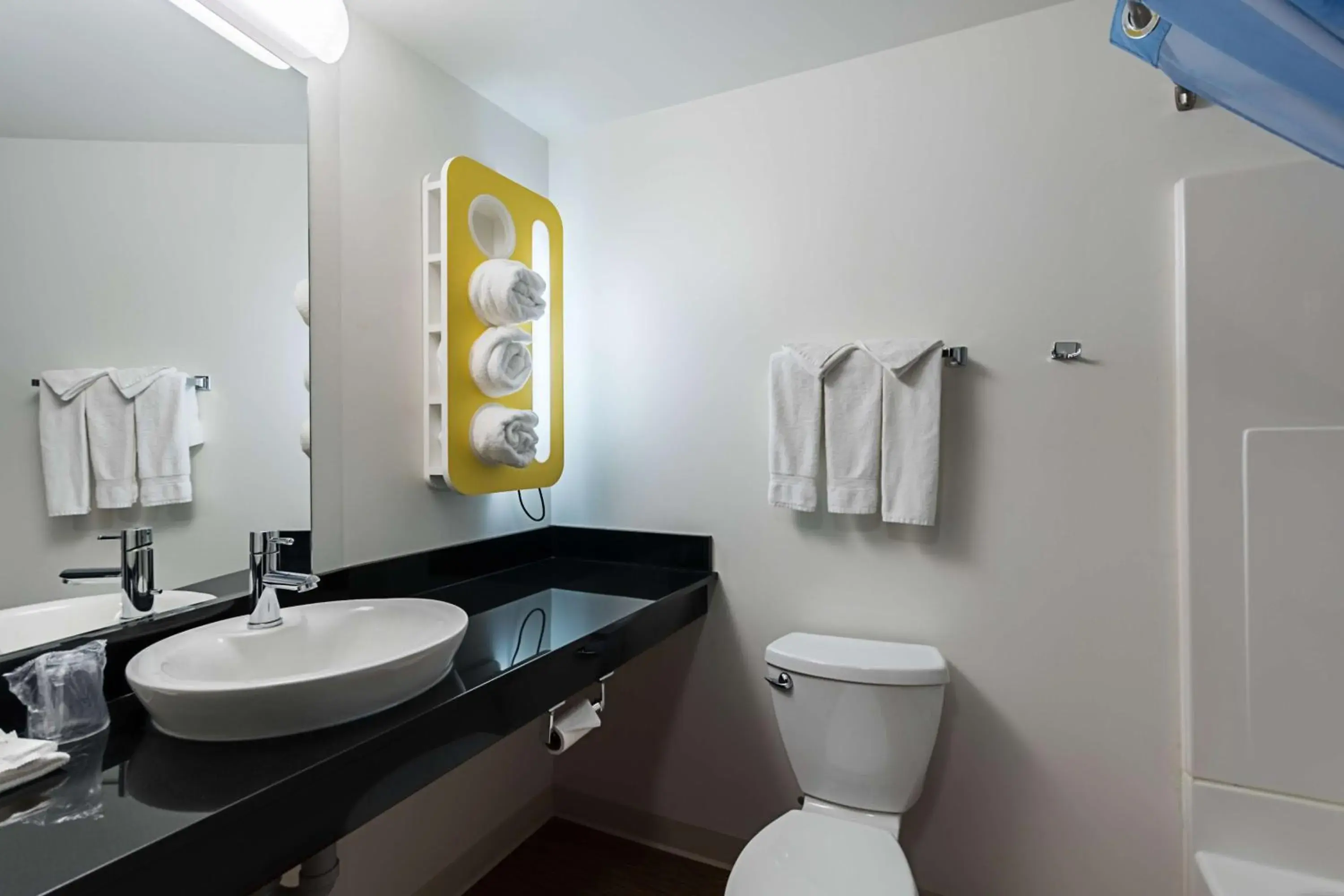 Bathroom in Motel 6-Moosomin, SK Bathroom in Motel 6-Moosomin, SK