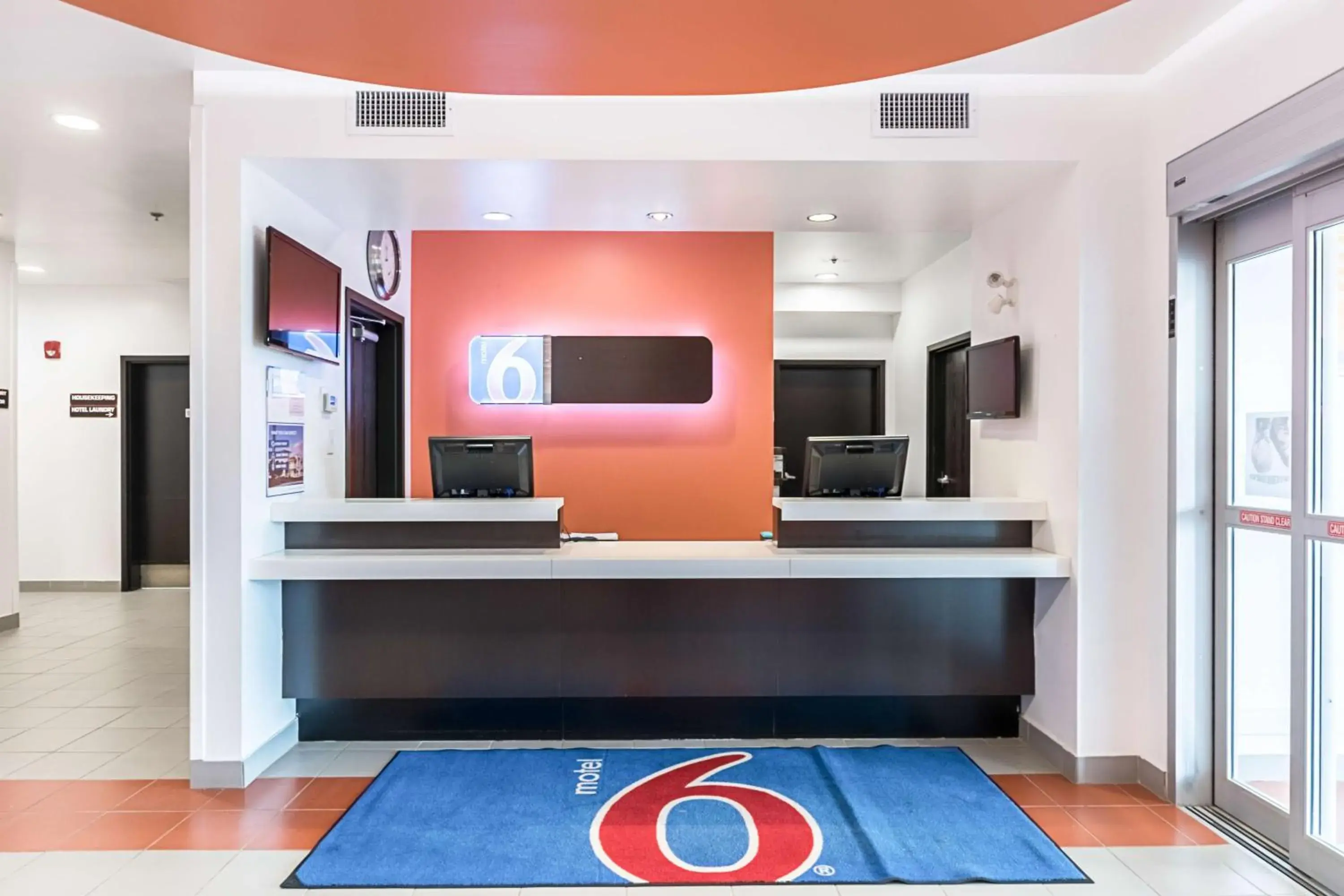 Lobby or reception in Motel 6-Moosomin, SK Lobby or reception in Motel 6-Moosomin, SK