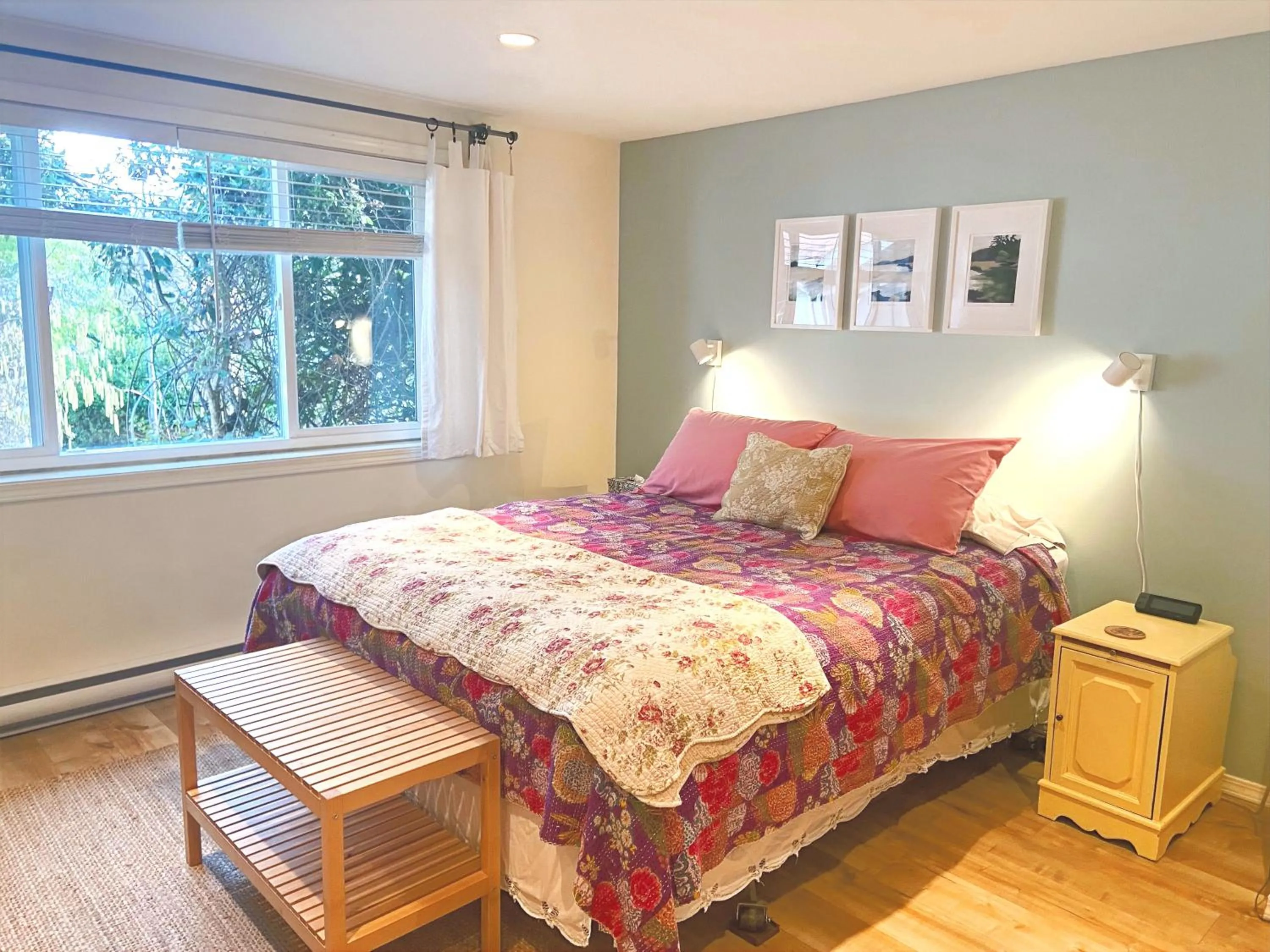 Bedroom, Bed in Wisteria Guest House