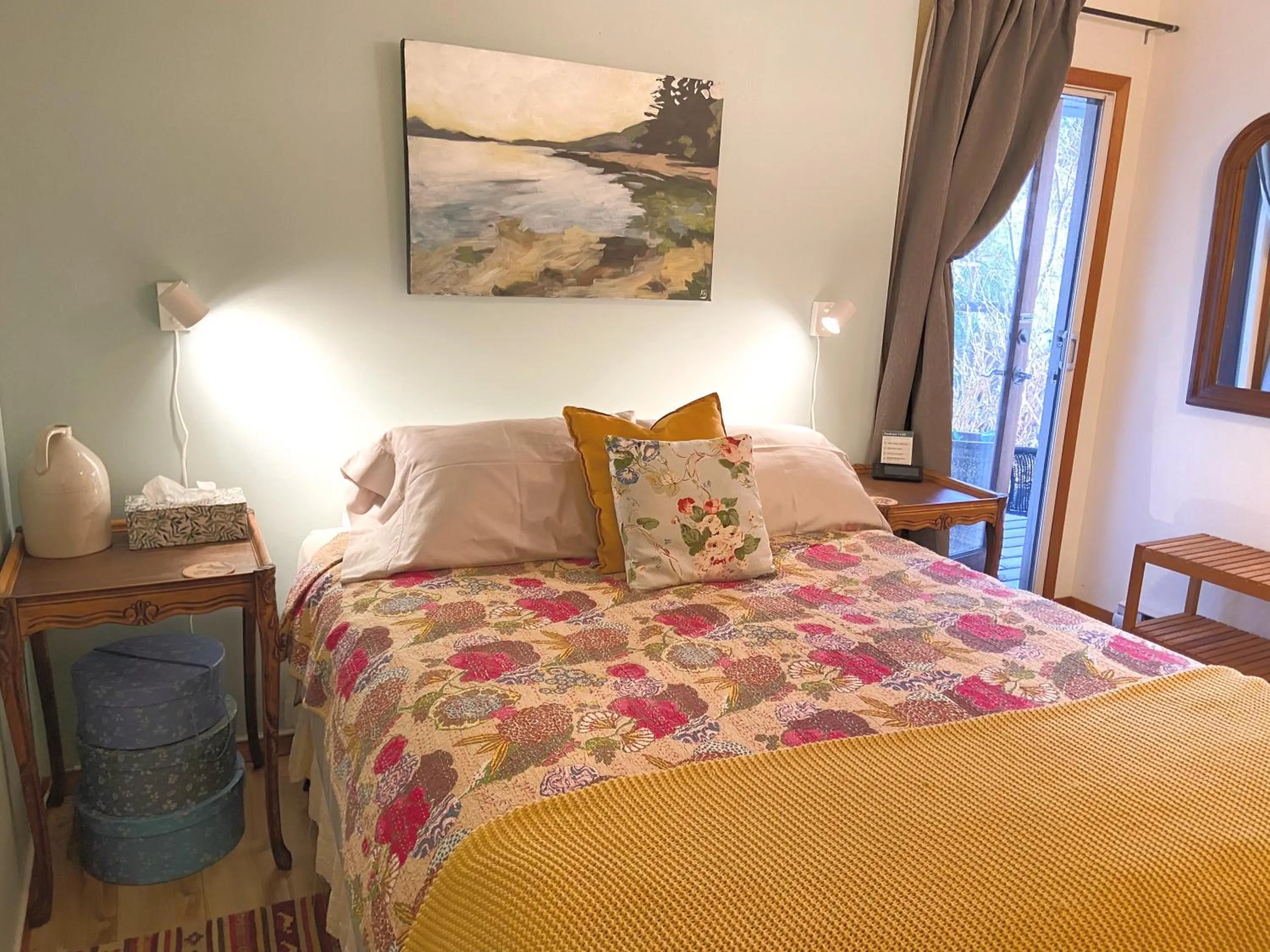 Bedroom, Bed in Wisteria Guest House