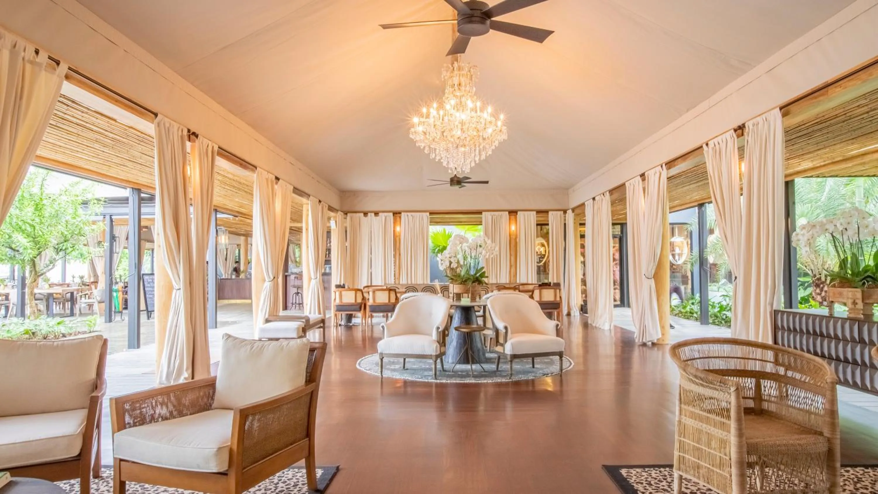 Lobby or reception in Nayara Tented Camp