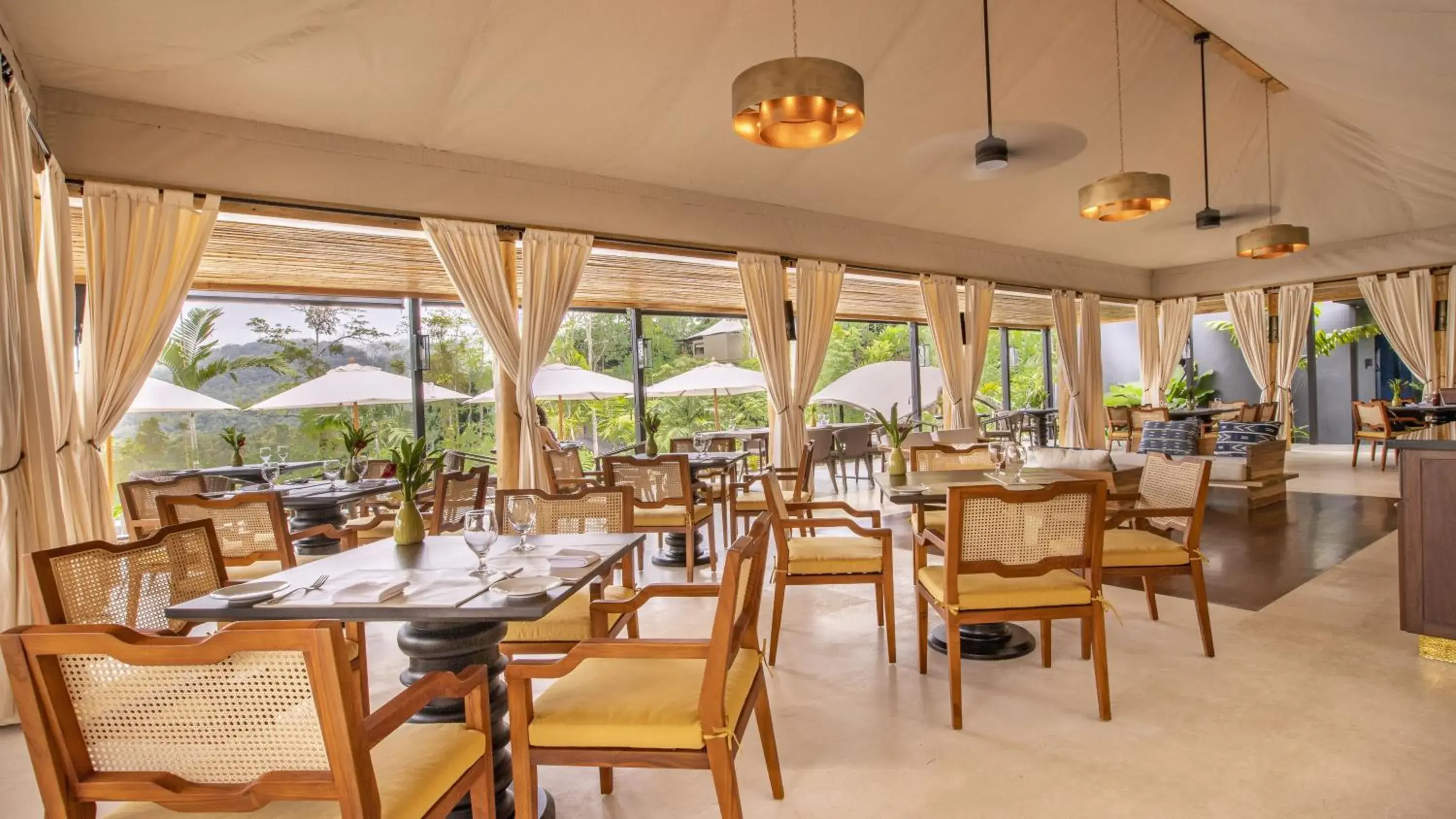 Restaurant/places to eat in Nayara Tented Camp Restaurant/places to eat in Nayara Tented Camp