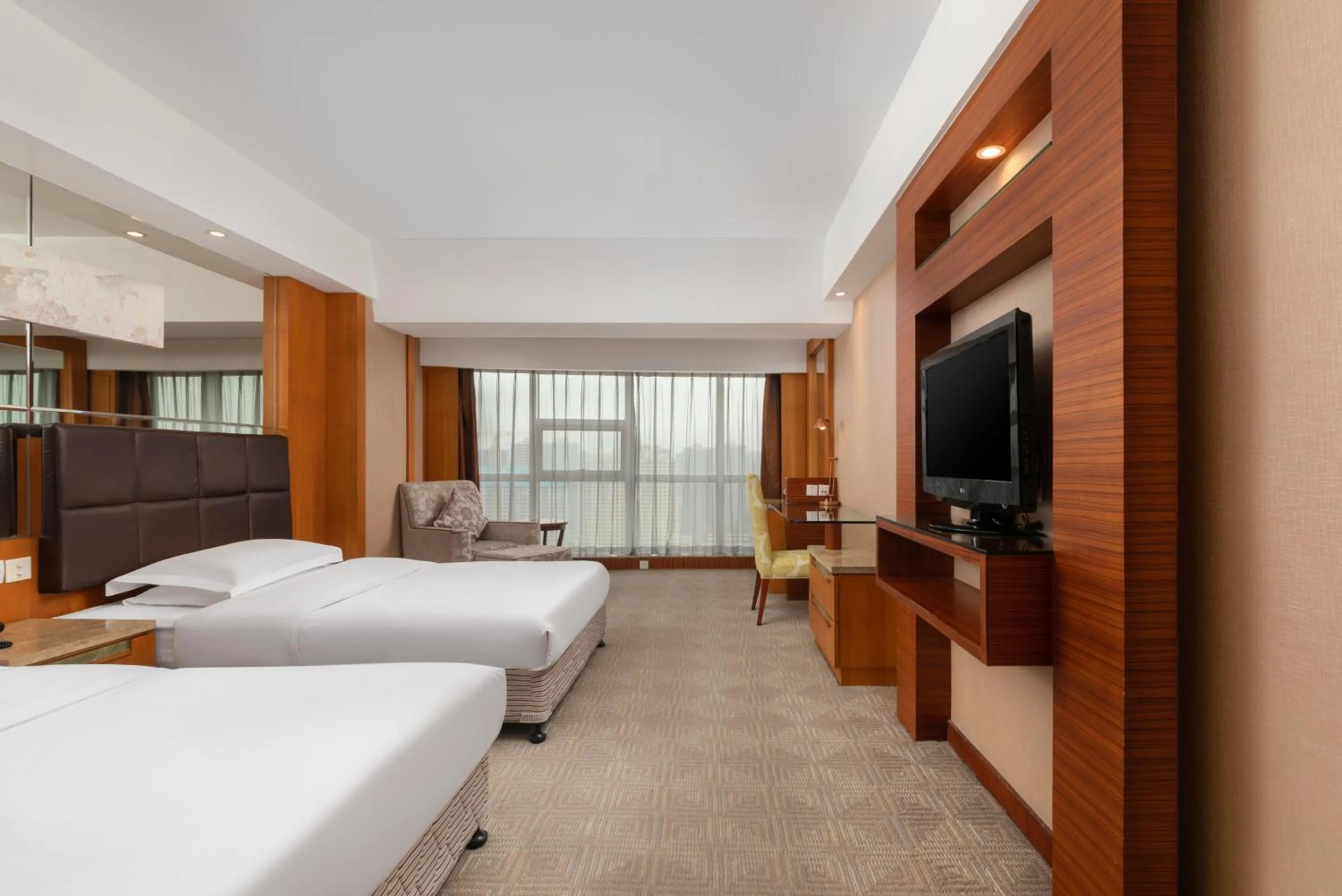 Photo of the whole room, Bed in Empark Grand Hotel Xi'an