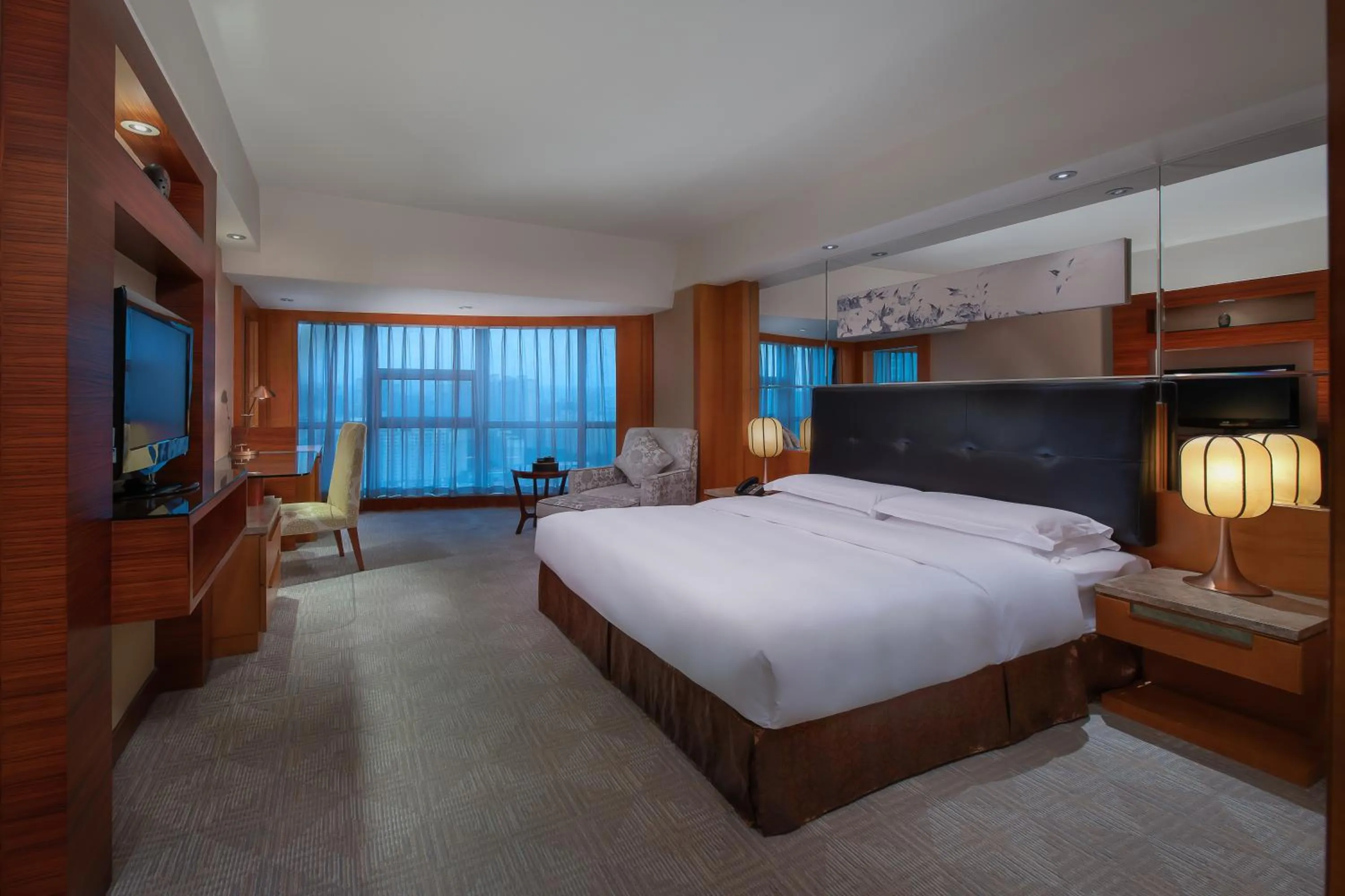 Photo of the whole room, Bed in Empark Grand Hotel Xi'an