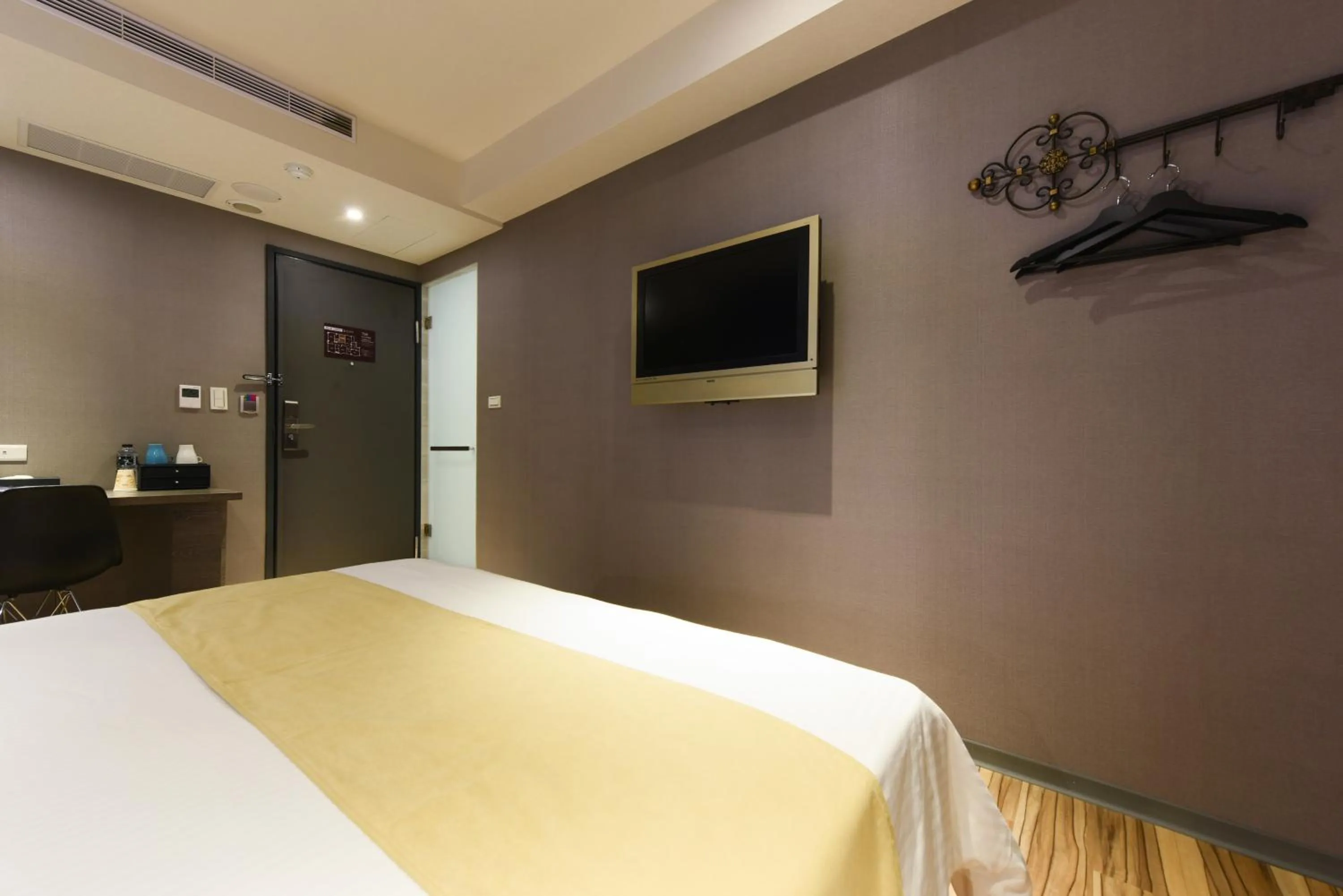 bunk bed, Bed in Blue Coast Hotel