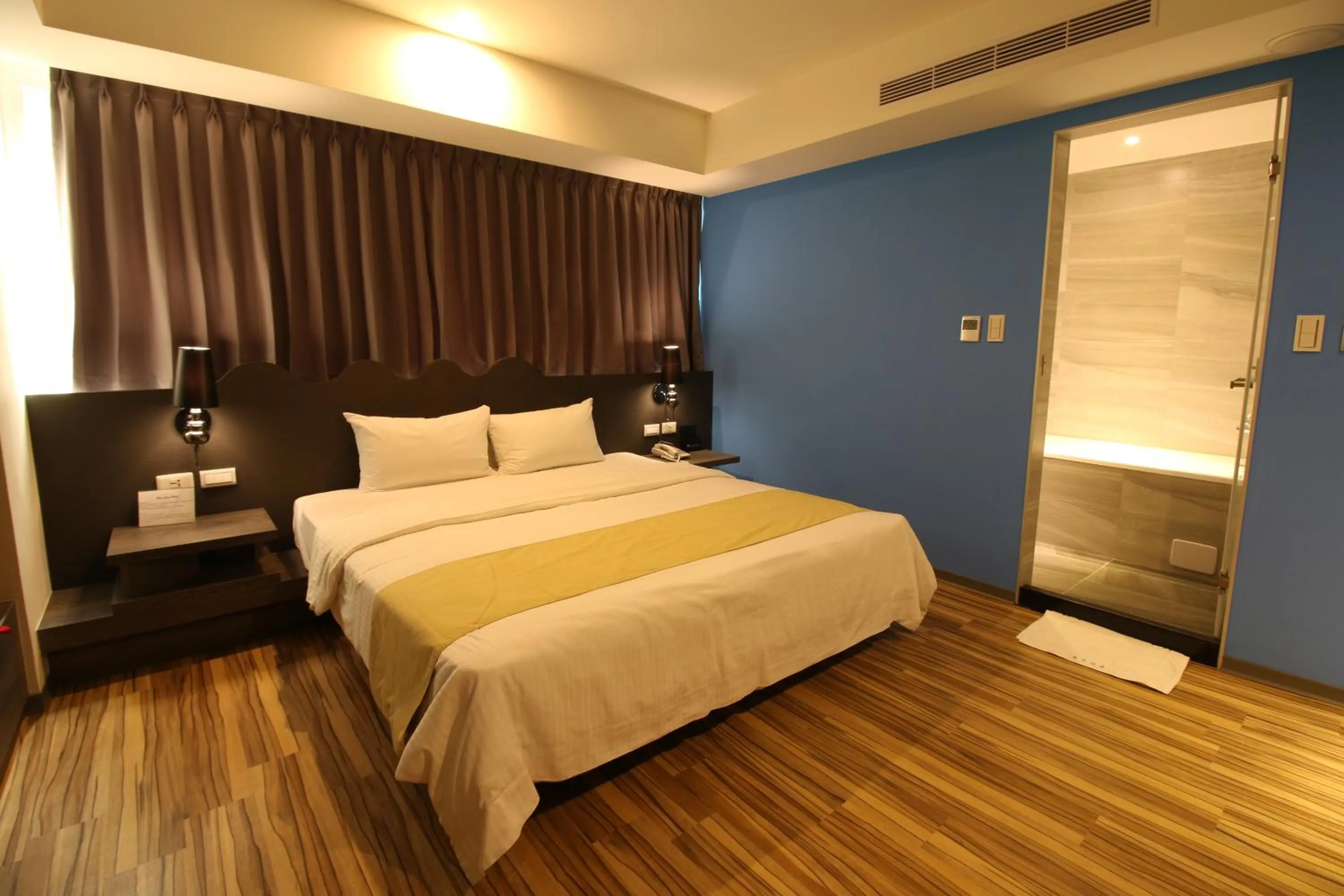 bunk bed, Bed in Blue Coast Hotel