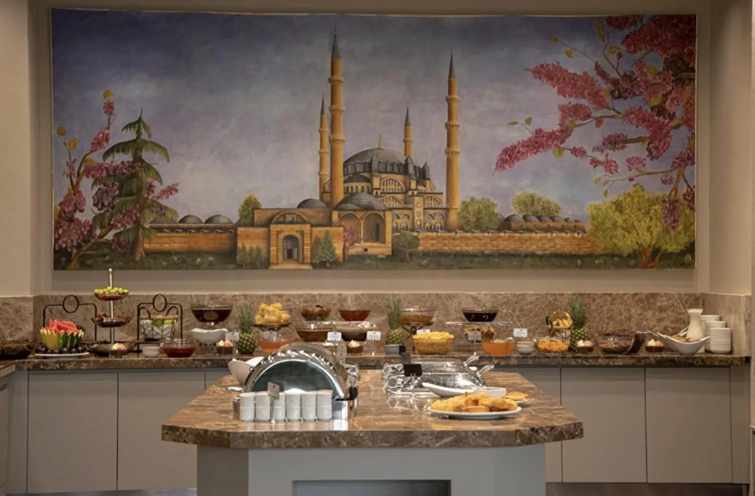 Food and drinks in Hilly Hotel