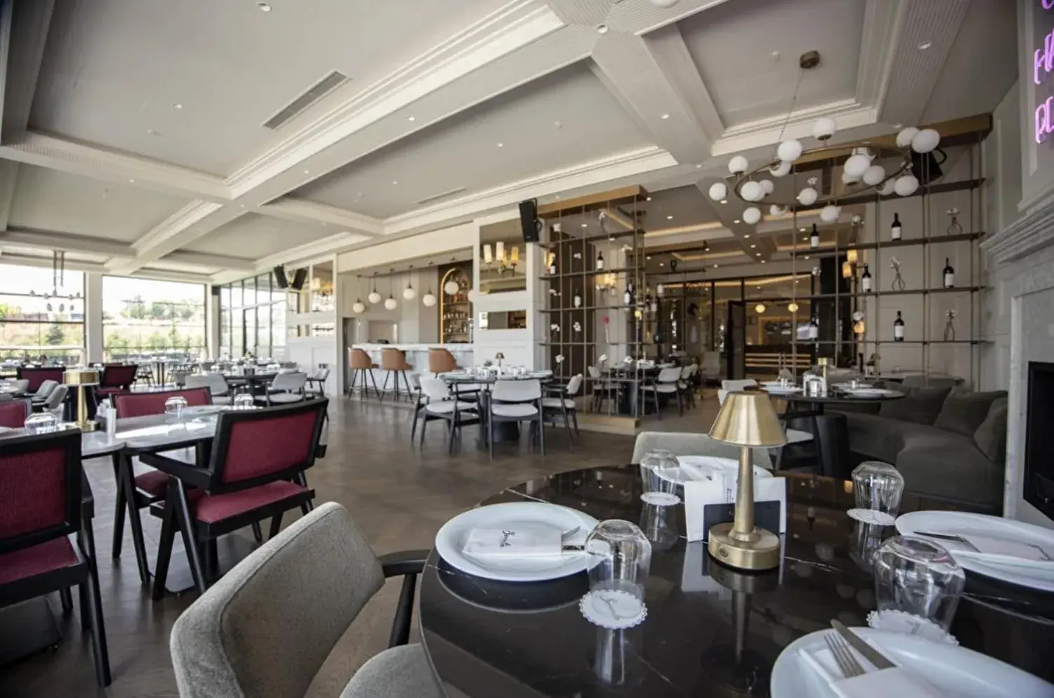 Restaurant/places to eat in Hilly Hotel Restaurant/places to eat in Hilly Hotel