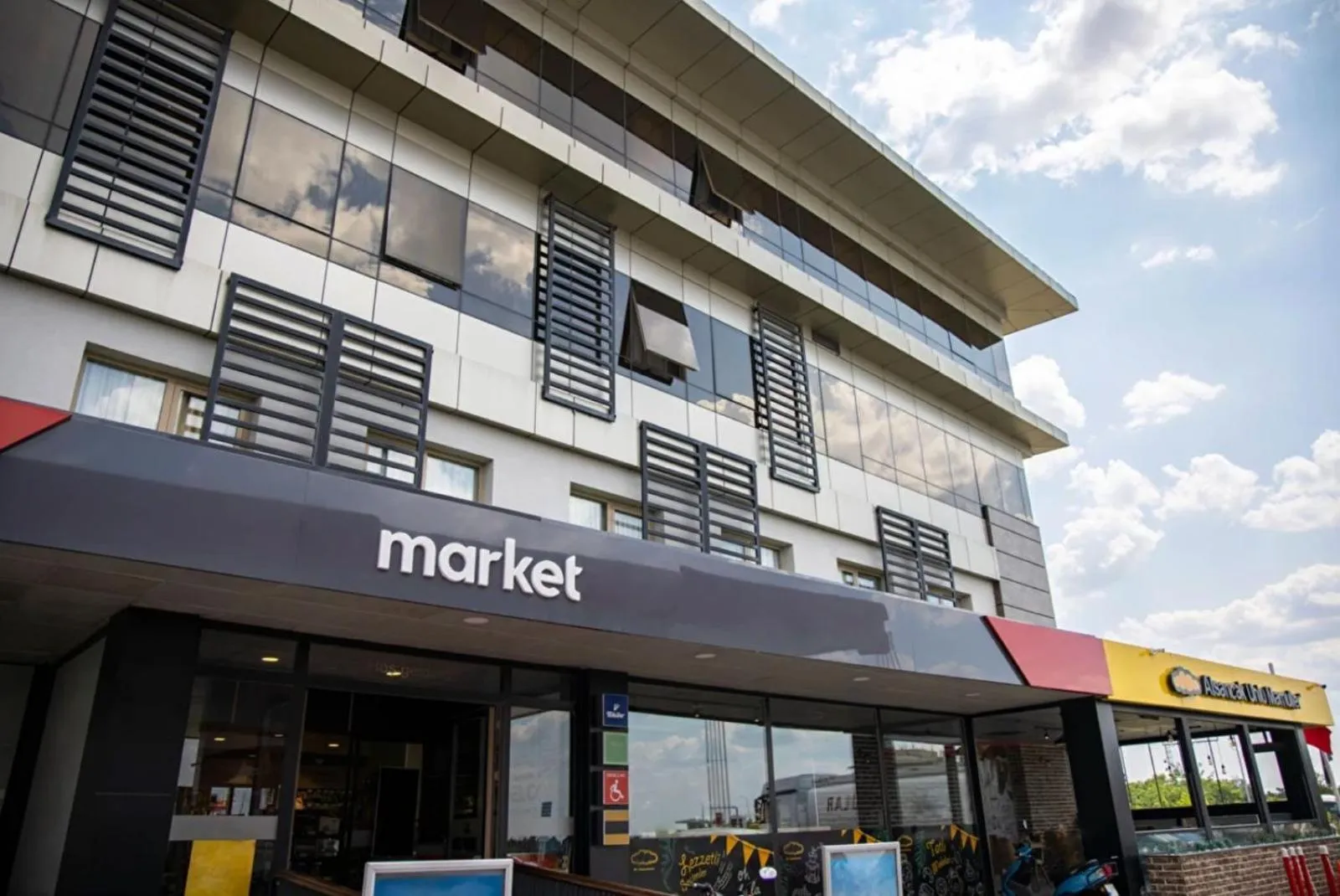 Supermarket/grocery shop in Hilly Hotel