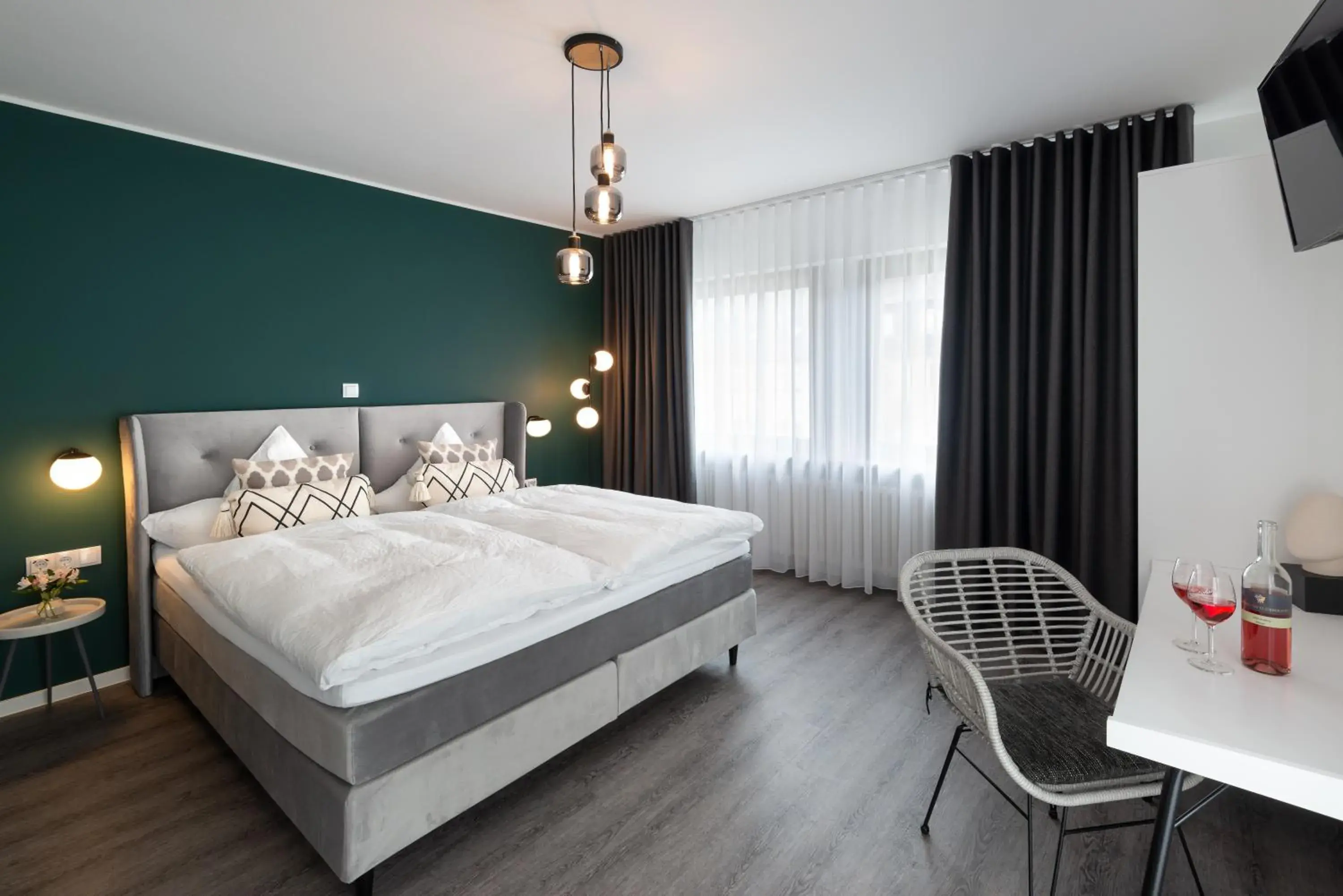 Double Room with Balcony - single occupancy in Moselweingut & Gästehaus Hubertushof Double Room with Balcony - single occupancy in Moselweingut & Gästehaus Hubertushof