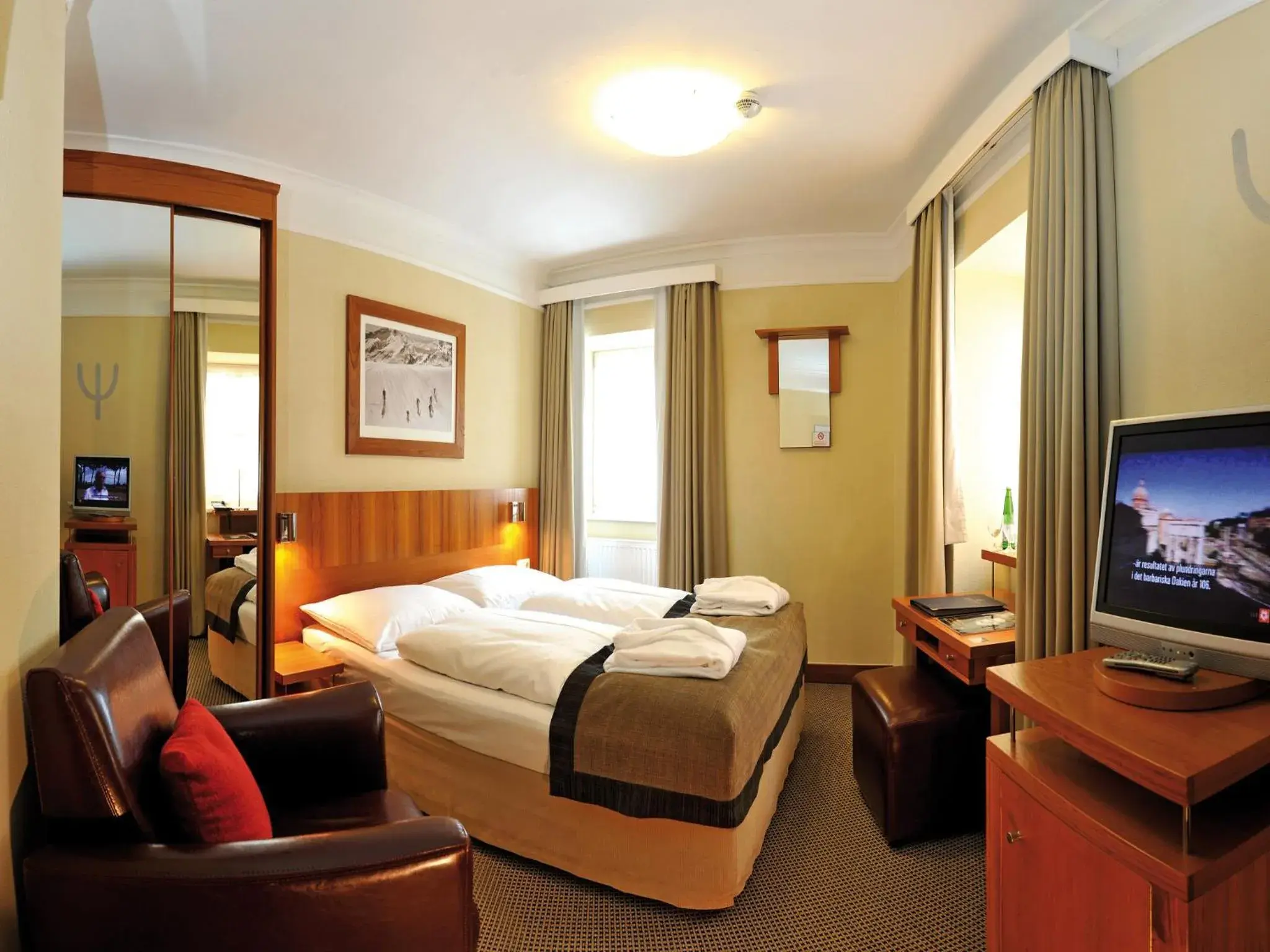 Single Room in Hotel Post Single Room in Hotel Post