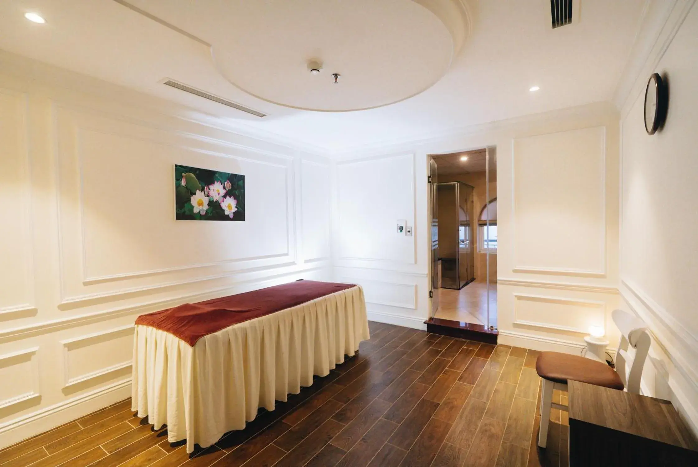 Spa and wellness centre/facilities, Bed in Manh Quan Luxury Hotel Spa and wellness centre/facilities, Bed in Manh Quan Luxury Hotel