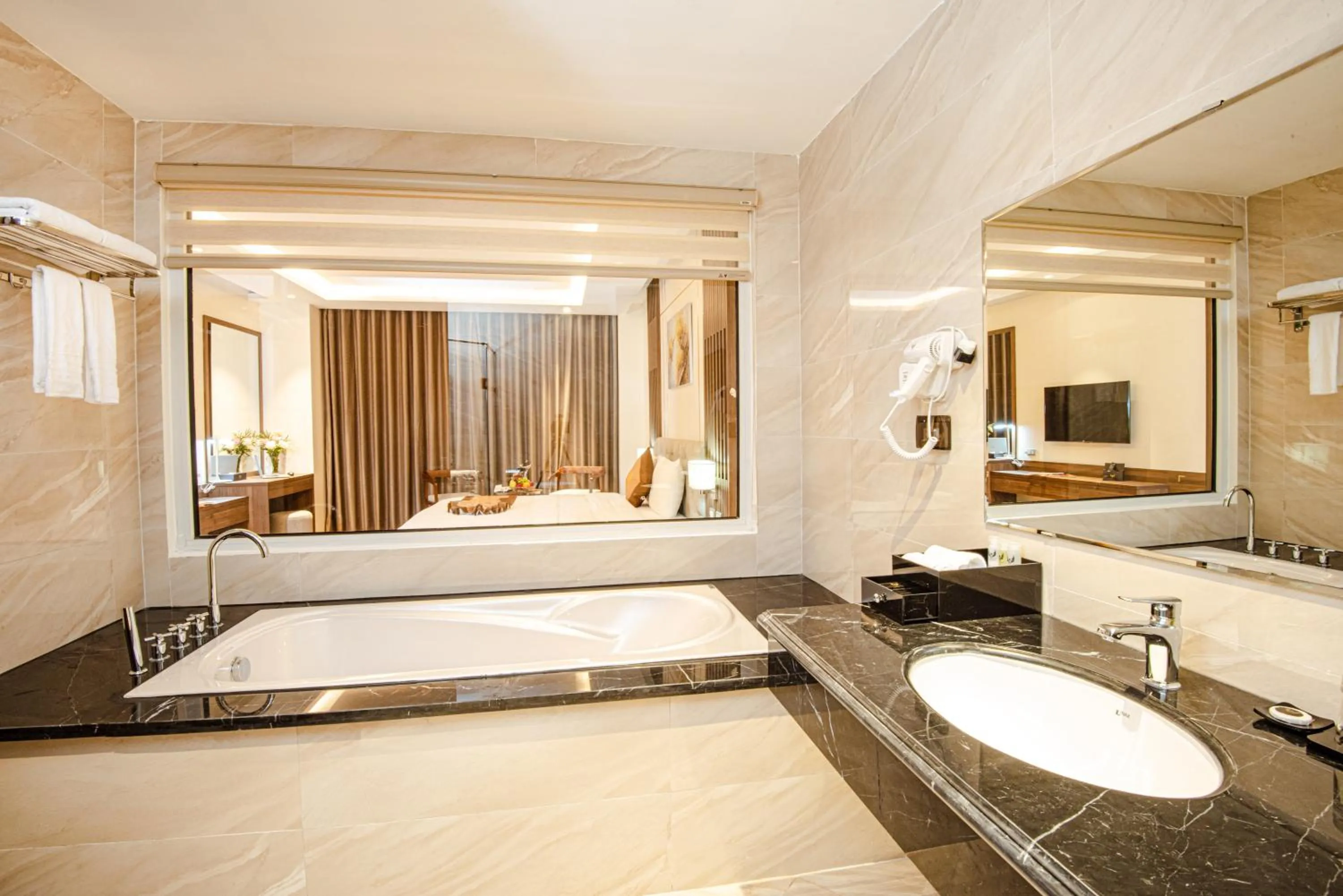 Bathroom in Manh Quan Luxury Hotel