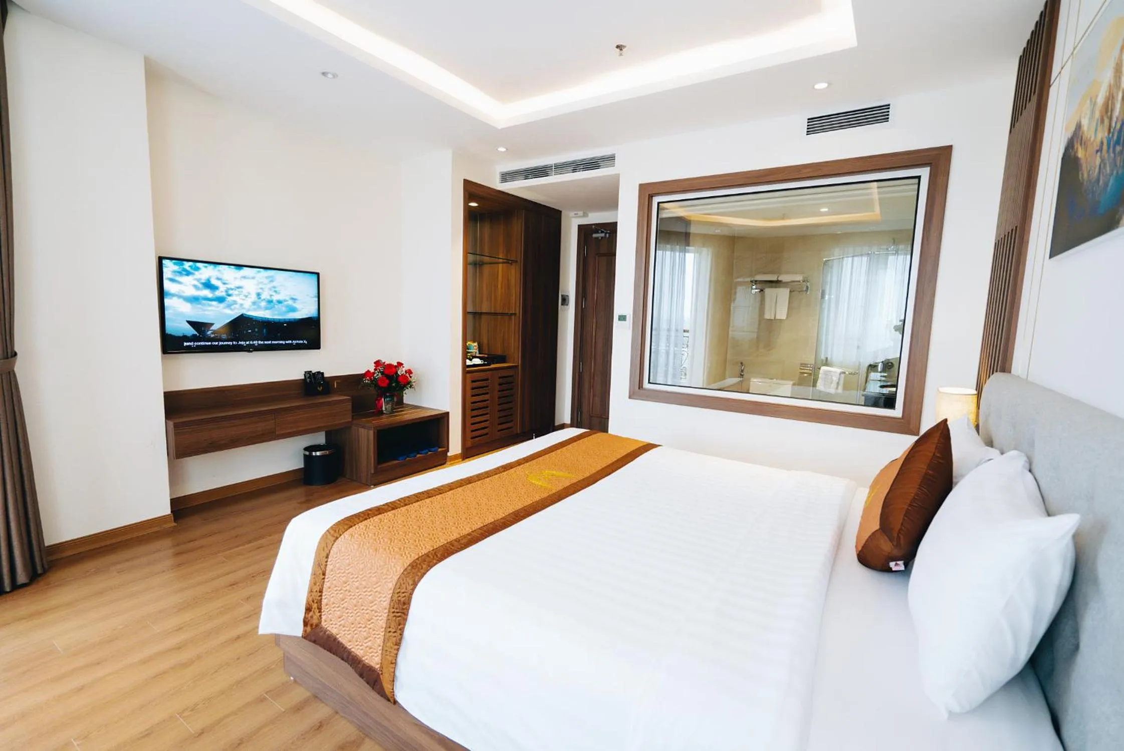 Bedroom, Bed in Manh Quan Luxury Hotel