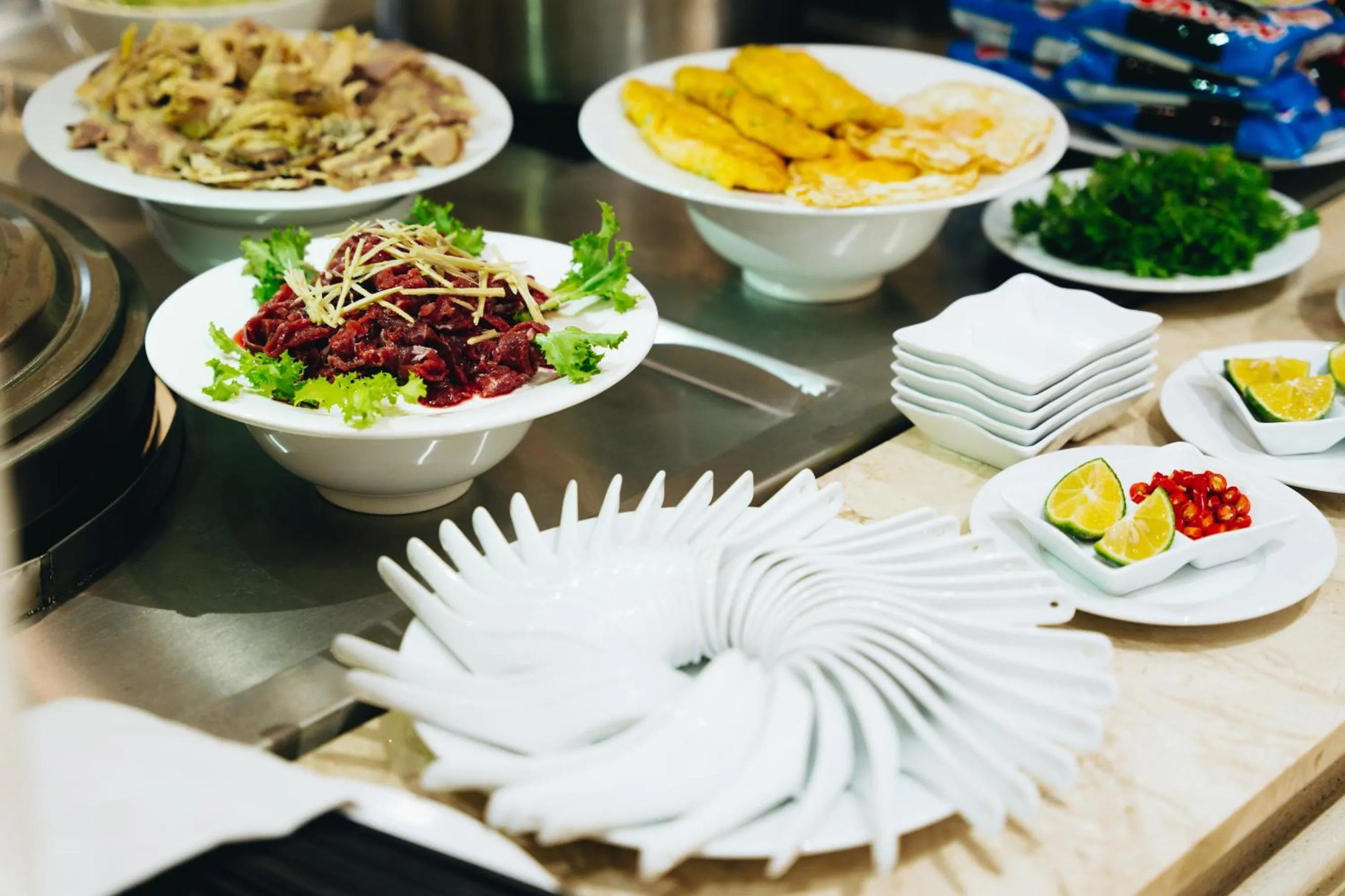 Restaurant/places to eat in Manh Quan Luxury Hotel