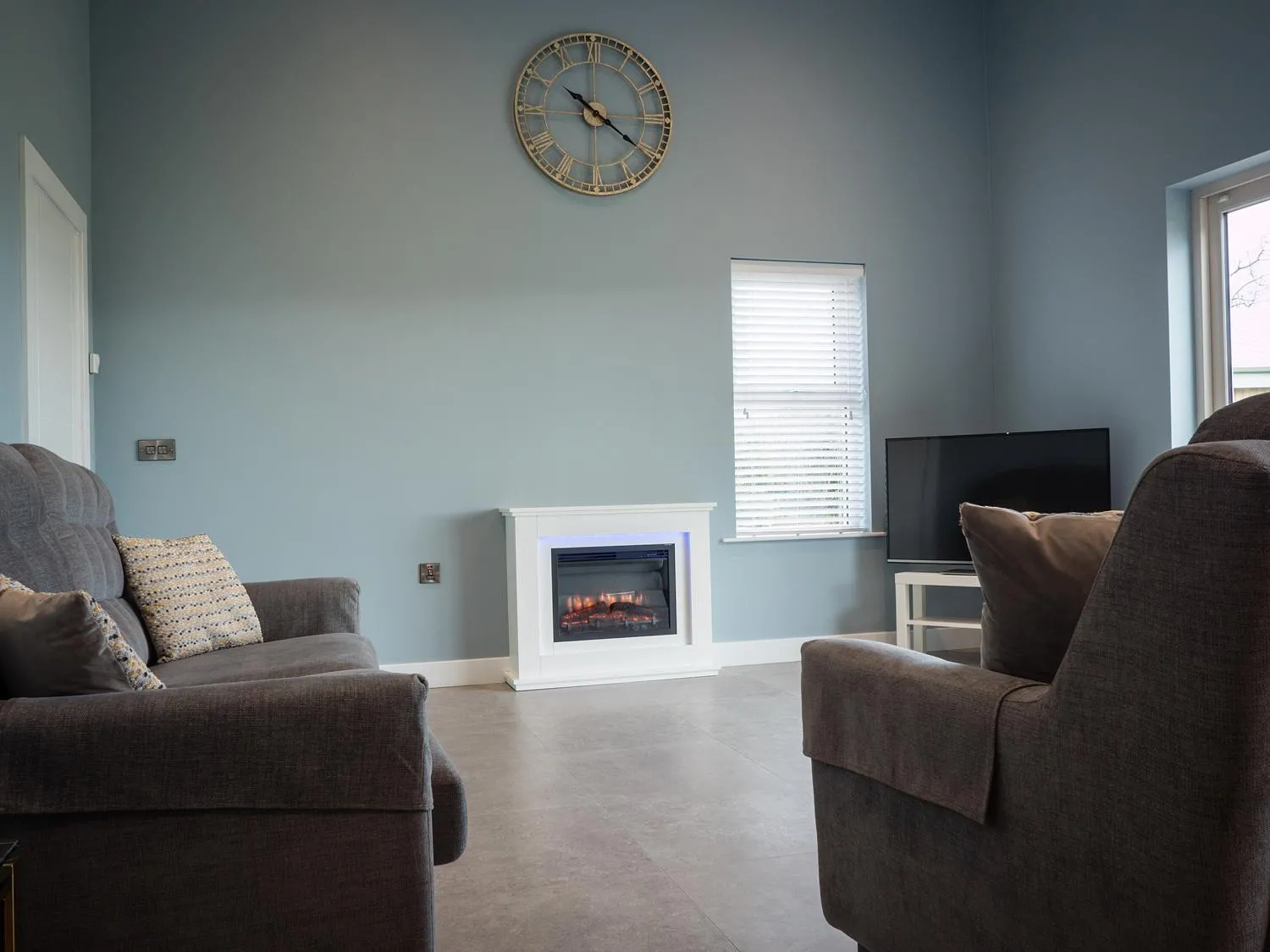 Executive Lakeside Lodge at Mullans Bay