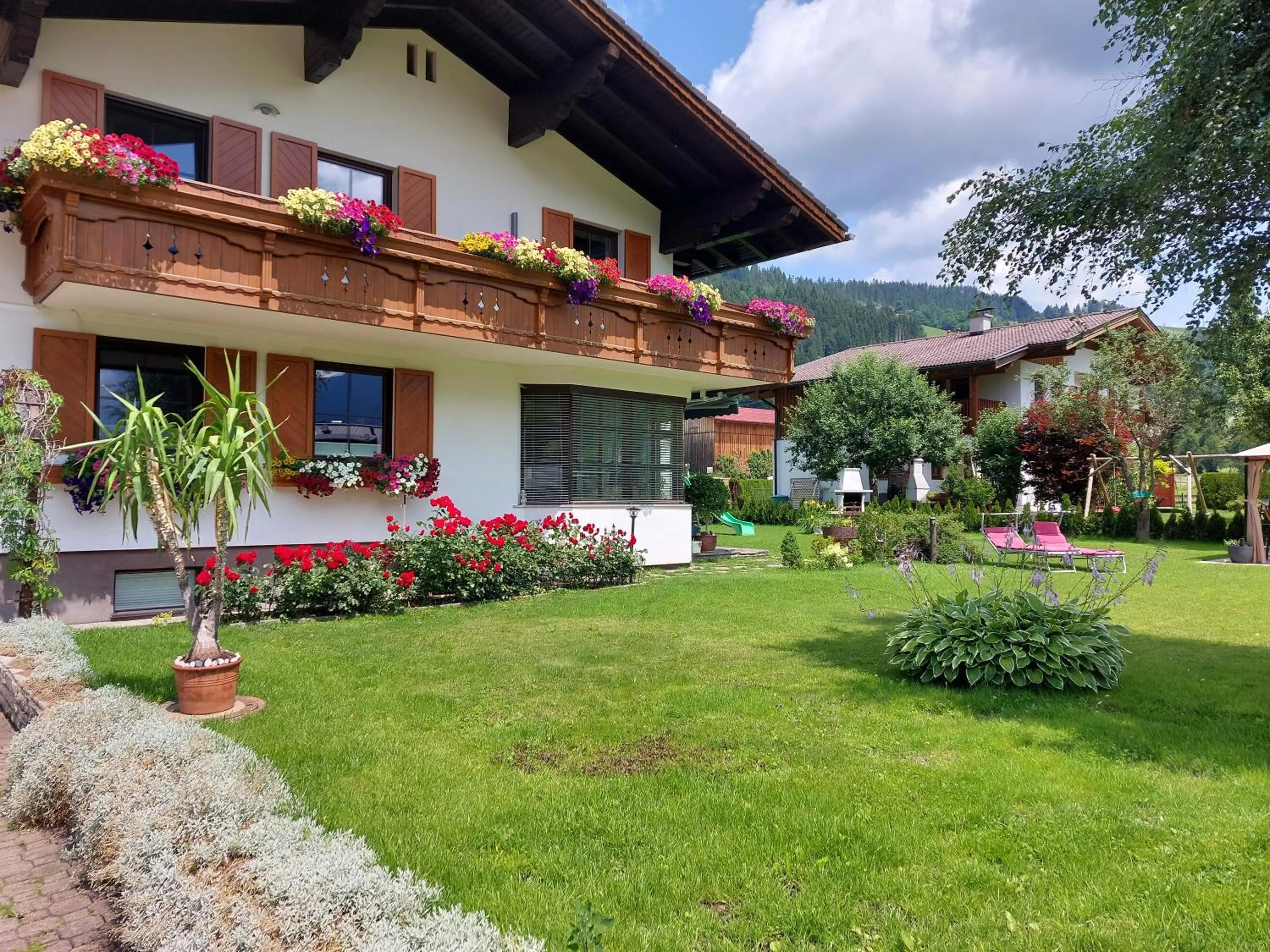 Property building in Landhaus Tripolt